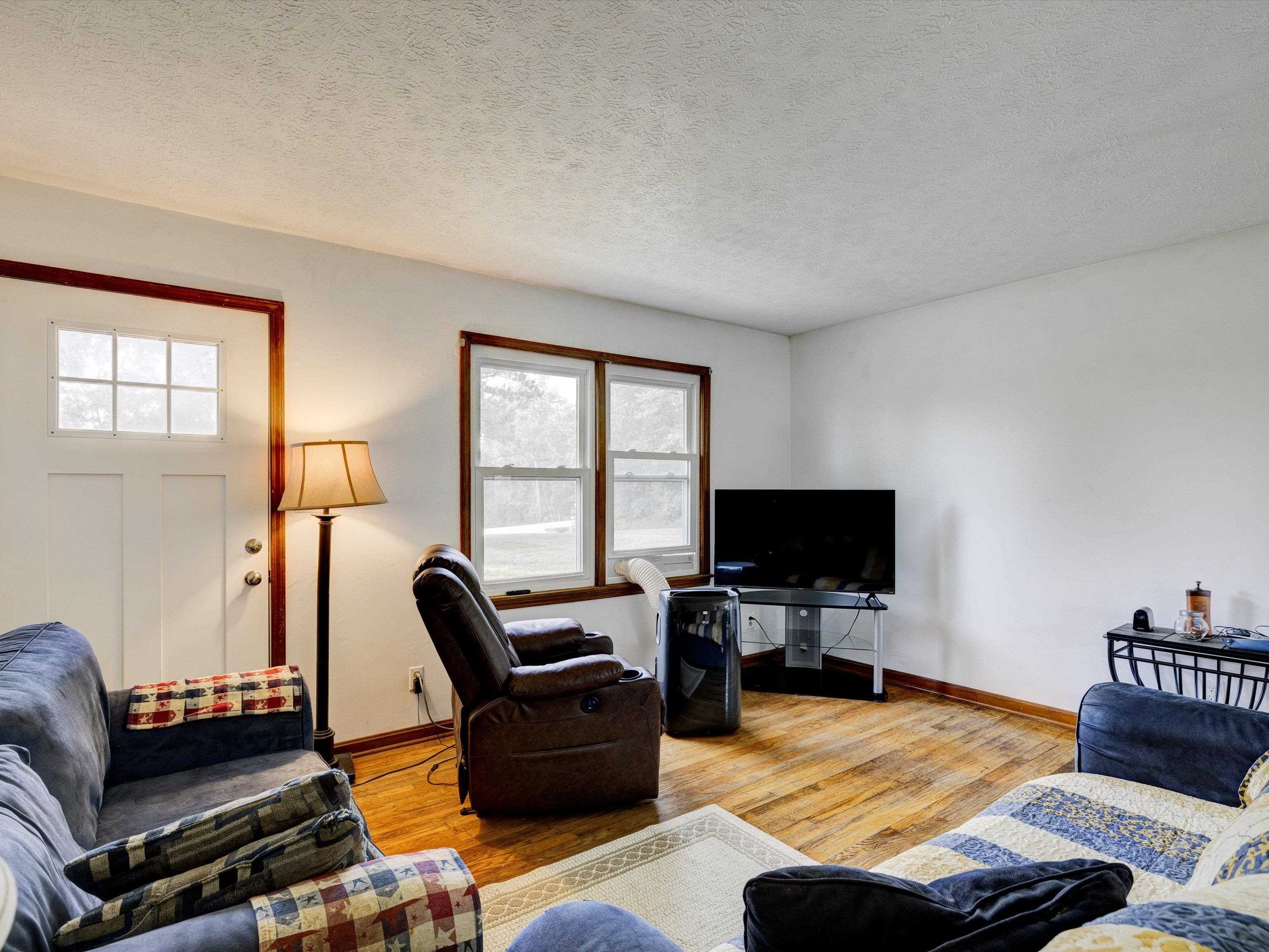 1599 Canary loop, Fordsville, Kentucky 42343, 3 Bedrooms Bedrooms, ,1 BathroomBathrooms,Single Family Residence,For Sale,Canary loop,87662