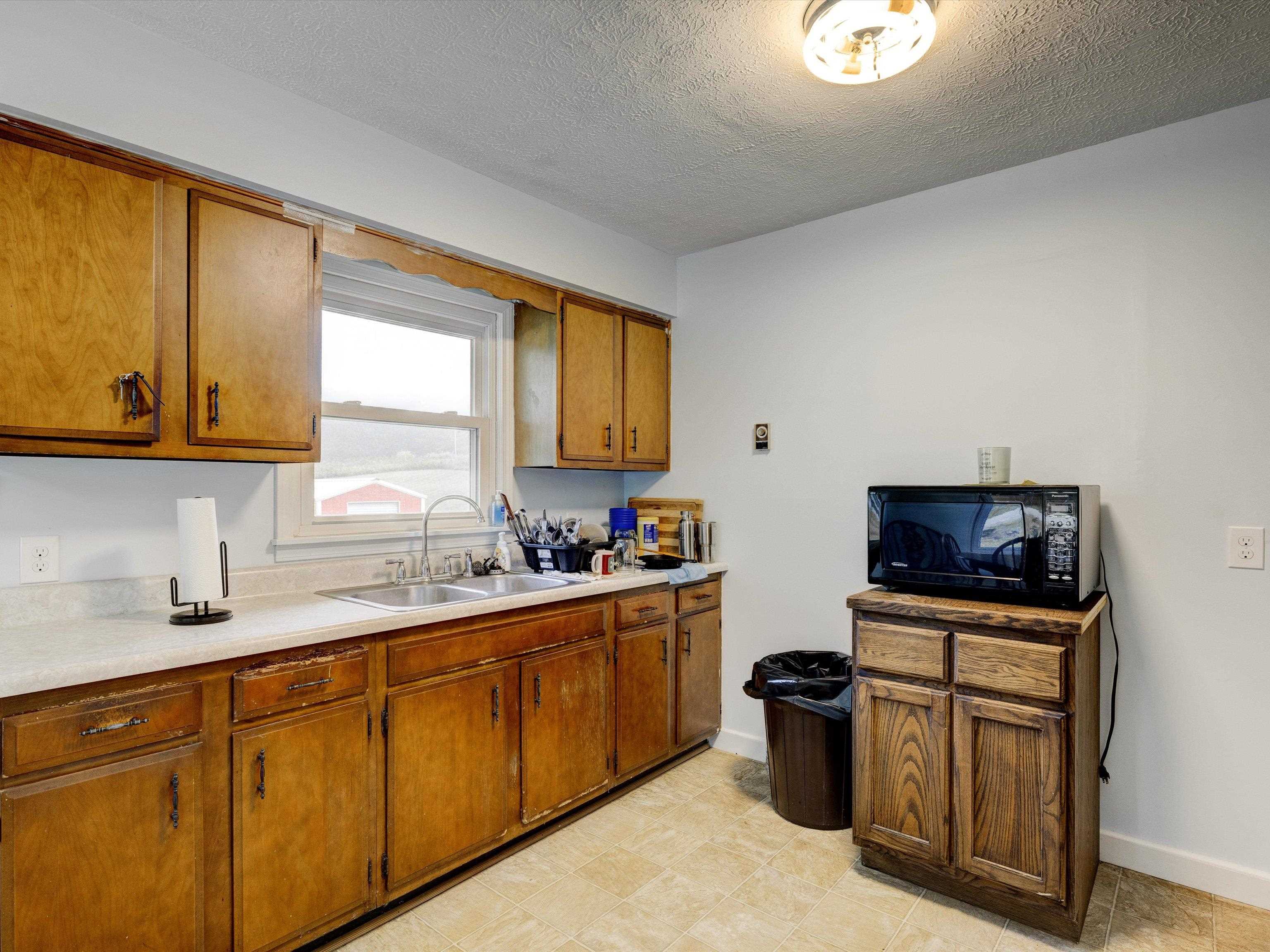 1599 Canary loop, Fordsville, Kentucky 42343, 3 Bedrooms Bedrooms, ,1 BathroomBathrooms,Single Family Residence,For Sale,Canary loop,87662