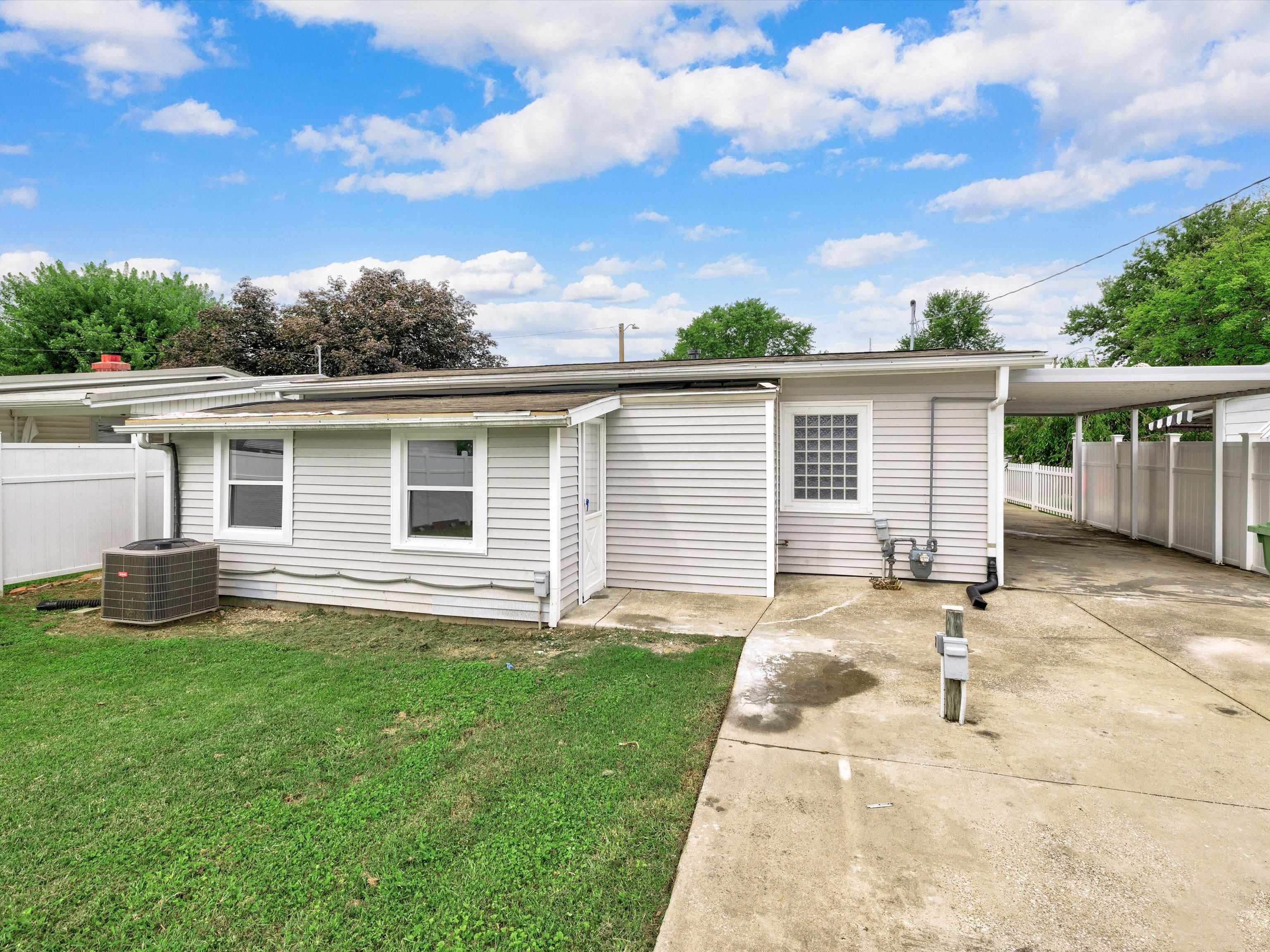 719 Dornell Street, Owensboro, Kentucky 42301, 3 Bedrooms Bedrooms, ,1 BathroomBathrooms,Single Family Residence,For Sale,Dornell Street,87676