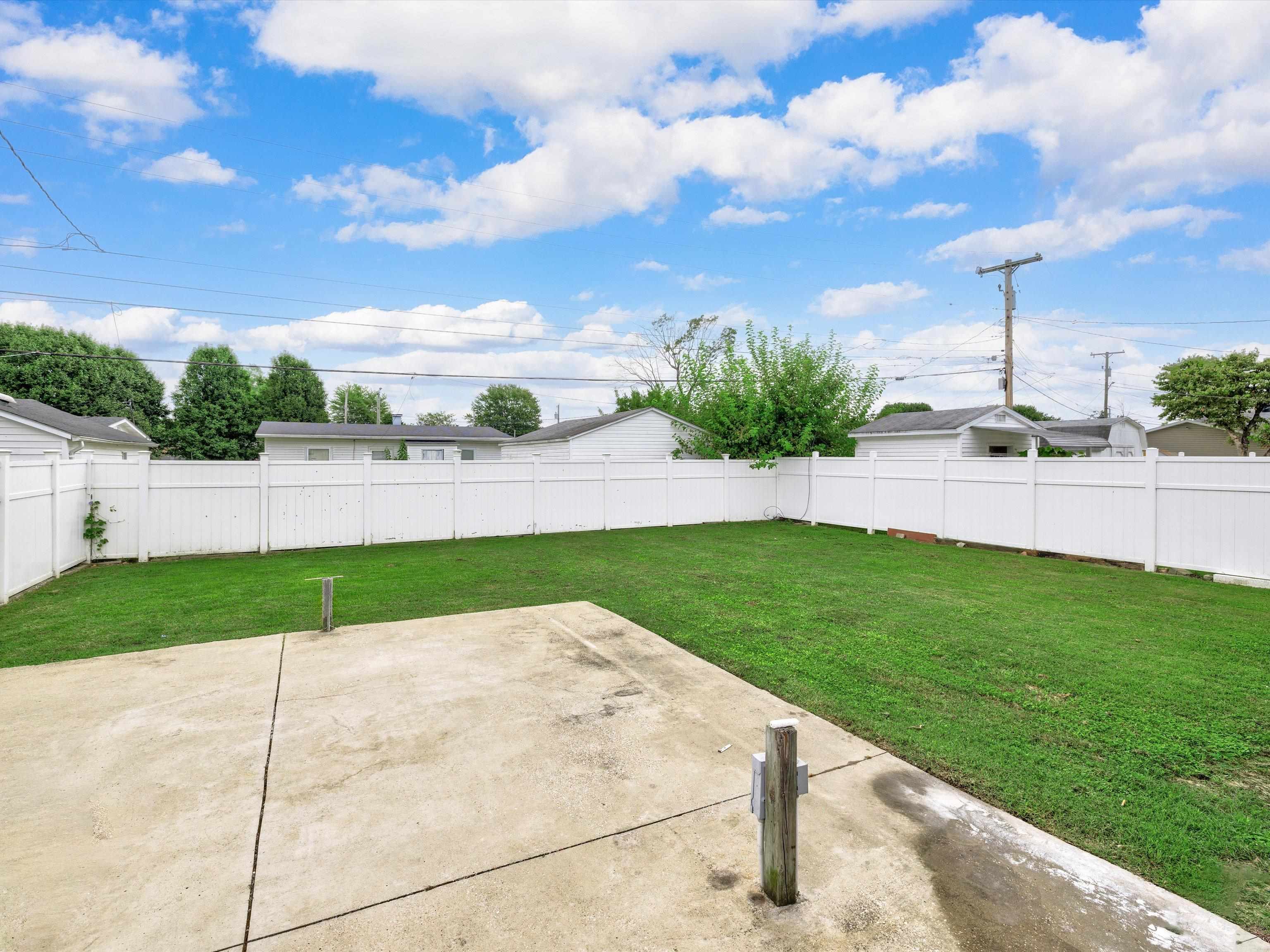 719 Dornell Street, Owensboro, Kentucky 42301, 3 Bedrooms Bedrooms, ,1 BathroomBathrooms,Single Family Residence,For Sale,Dornell Street,87676