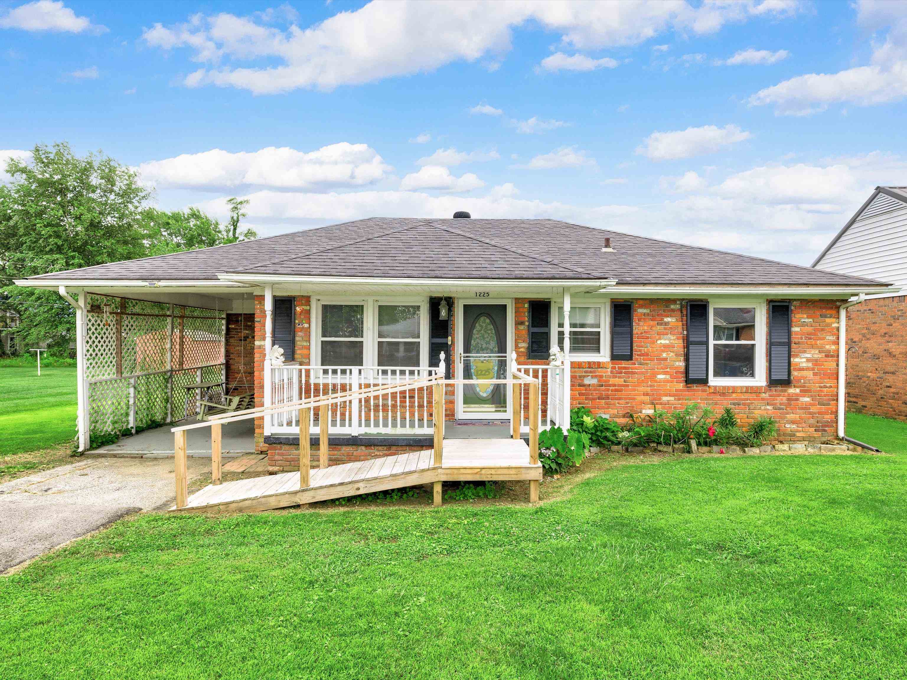 1225 Meadowlane Dr, Lewisport, Kentucky 42351, 3 Bedrooms Bedrooms, ,1 BathroomBathrooms,Single Family Residence,For Sale,Meadowlane Dr,87678
