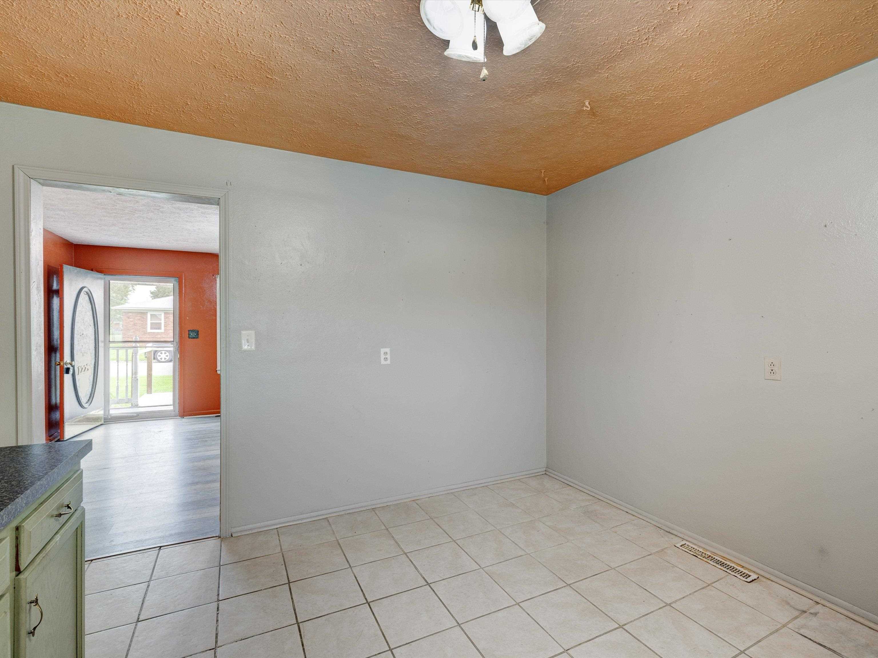 1225 Meadowlane Dr, Lewisport, Kentucky 42351, 3 Bedrooms Bedrooms, ,1 BathroomBathrooms,Single Family Residence,For Sale,Meadowlane Dr,87678
