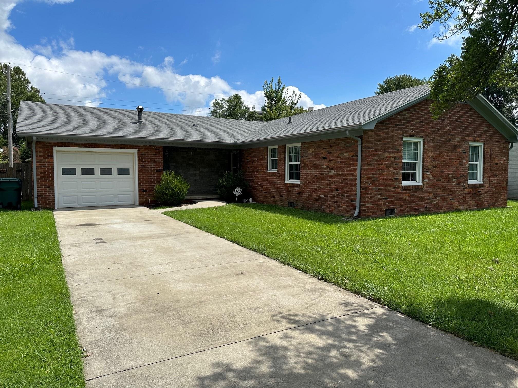 2701 Dartmouth Dr, Owensboro, Kentucky 42301, 3 Bedrooms Bedrooms, ,2 BathroomsBathrooms,Single Family Residence,For Sale,Dartmouth Dr,87682
