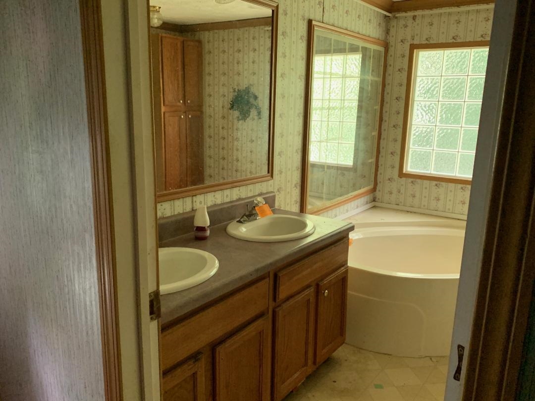 10488 W Hwy 60, Cloverport, Kentucky 40111, 3 Bedrooms Bedrooms, ,2 BathroomsBathrooms,Manufactured On Land,For Sale,W Hwy 60,87685