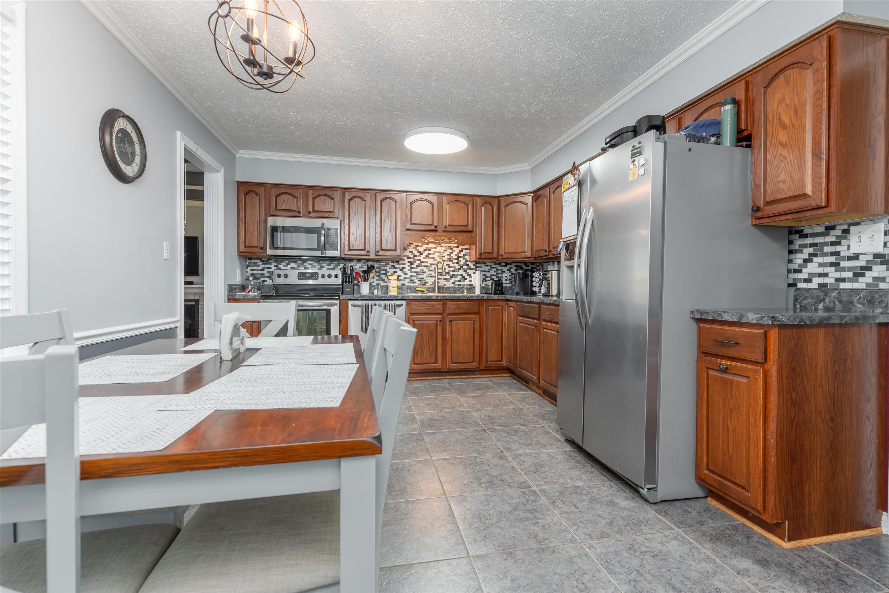 3908 Greenfield Lane, Owensboro, Kentucky 42301, 3 Bedrooms Bedrooms, ,2 BathroomsBathrooms,Single Family Residence,For Sale,Greenfield Lane,87696