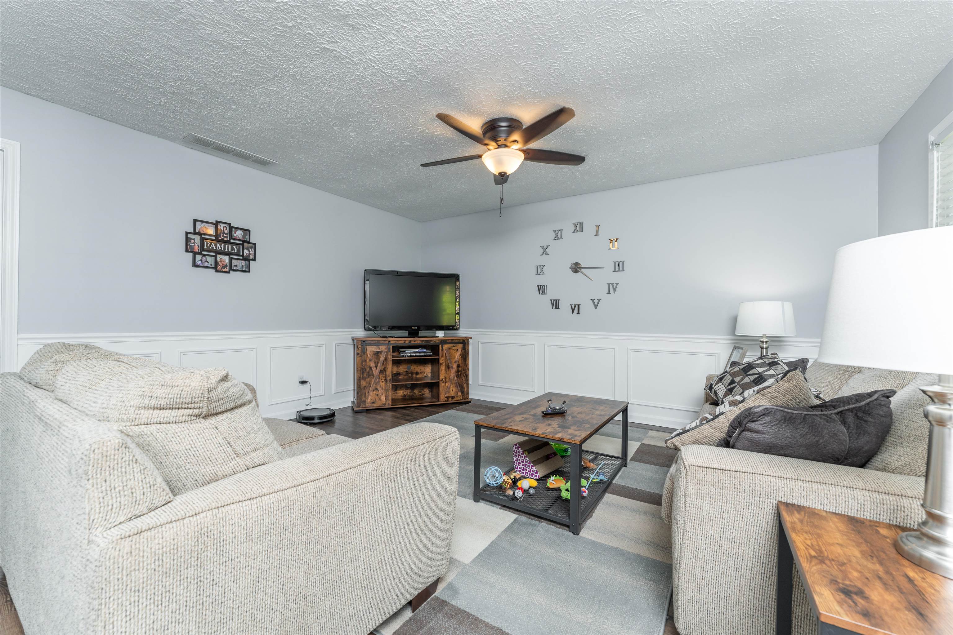 3908 Greenfield Lane, Owensboro, Kentucky 42301, 3 Bedrooms Bedrooms, ,2 BathroomsBathrooms,Single Family Residence,For Sale,Greenfield Lane,87696