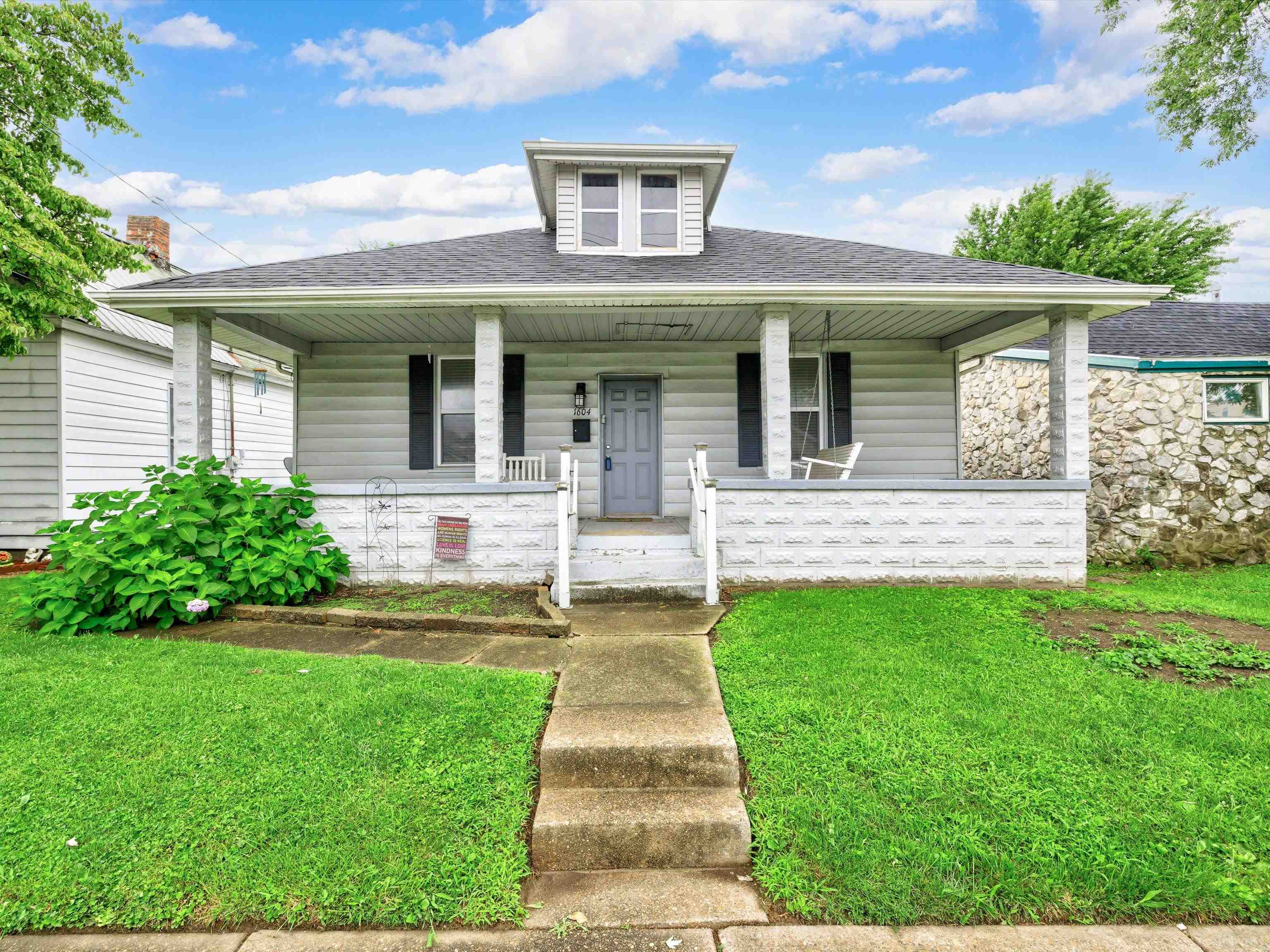 1604 4th St., Owensboro, Kentucky 42301, 3 Bedrooms Bedrooms, ,1 BathroomBathrooms,Single Family Residence,For Sale,4th St.,87706