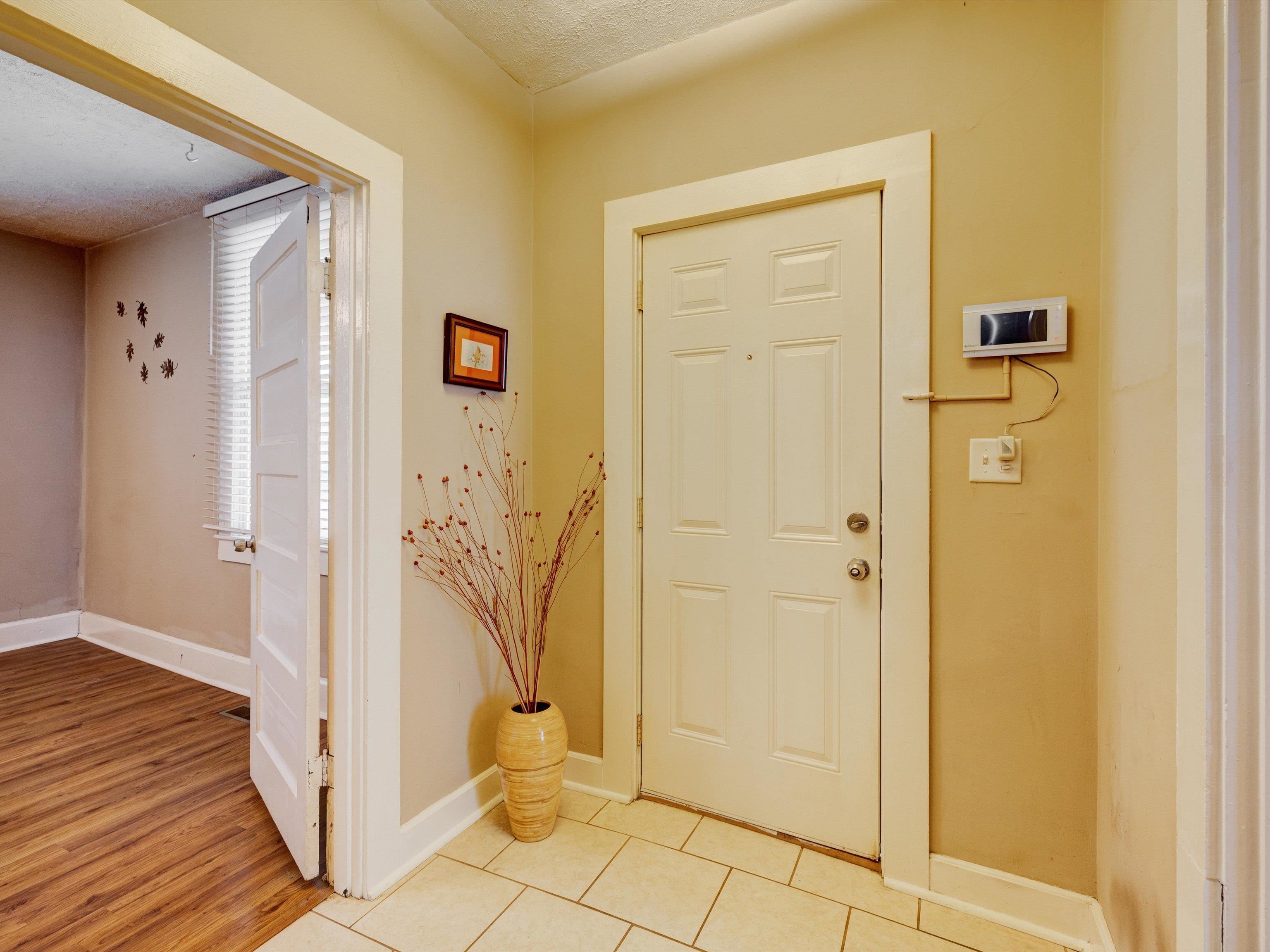1604 4th St., Owensboro, Kentucky 42301, 3 Bedrooms Bedrooms, ,1 BathroomBathrooms,Single Family Residence,For Sale,4th St.,87706
