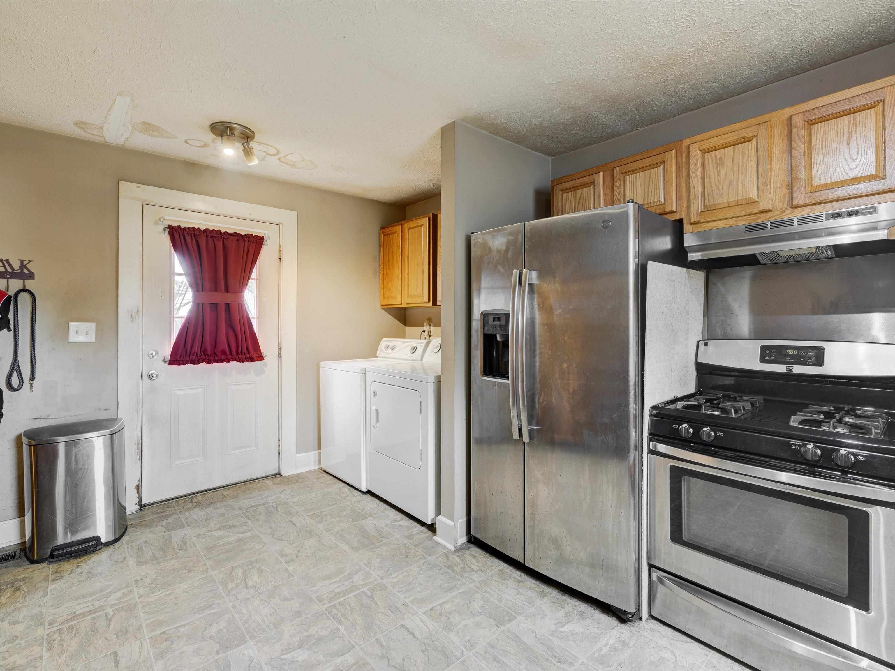 1604 4th St., Owensboro, Kentucky 42301, 3 Bedrooms Bedrooms, ,1 BathroomBathrooms,Single Family Residence,For Sale,4th St.,87706