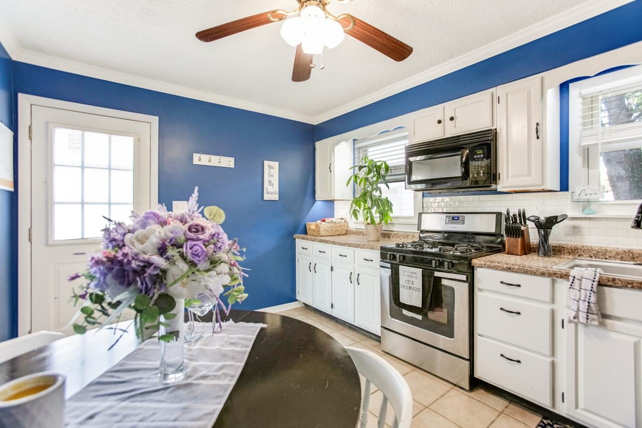 1438 Wilson Drive, Henderson, Kentucky 42420, 3 Bedrooms Bedrooms, ,1 BathroomBathrooms,Single Family Residence,For Sale,Wilson Drive,87707