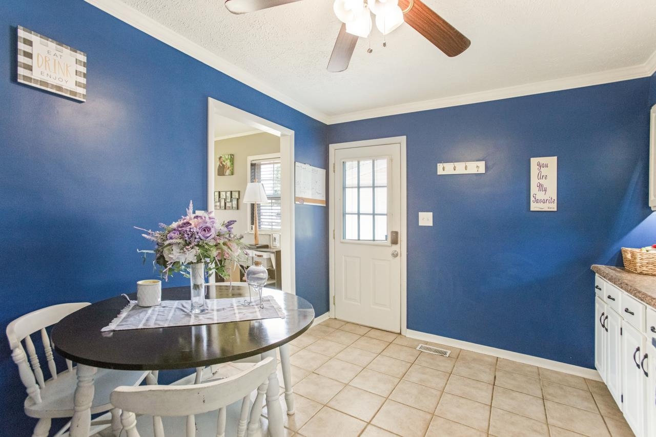 1438 Wilson Drive, Henderson, Kentucky 42420, 3 Bedrooms Bedrooms, ,1 BathroomBathrooms,Single Family Residence,For Sale,Wilson Drive,87707