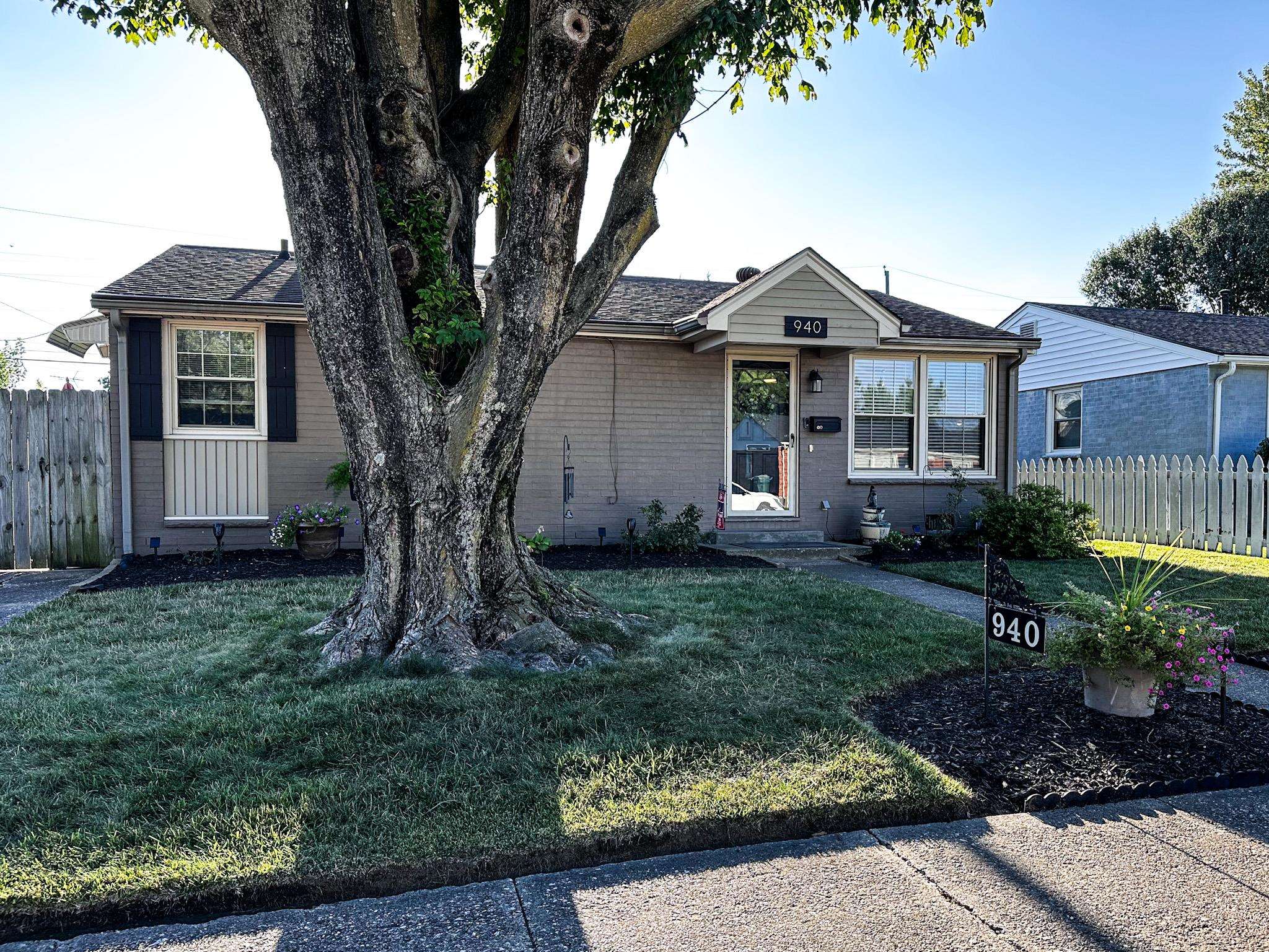 940 Piedmont Dr, Owensboro, Kentucky 42301, 3 Bedrooms Bedrooms, ,1 BathroomBathrooms,Single Family Residence,For Sale,Piedmont Dr,87725
