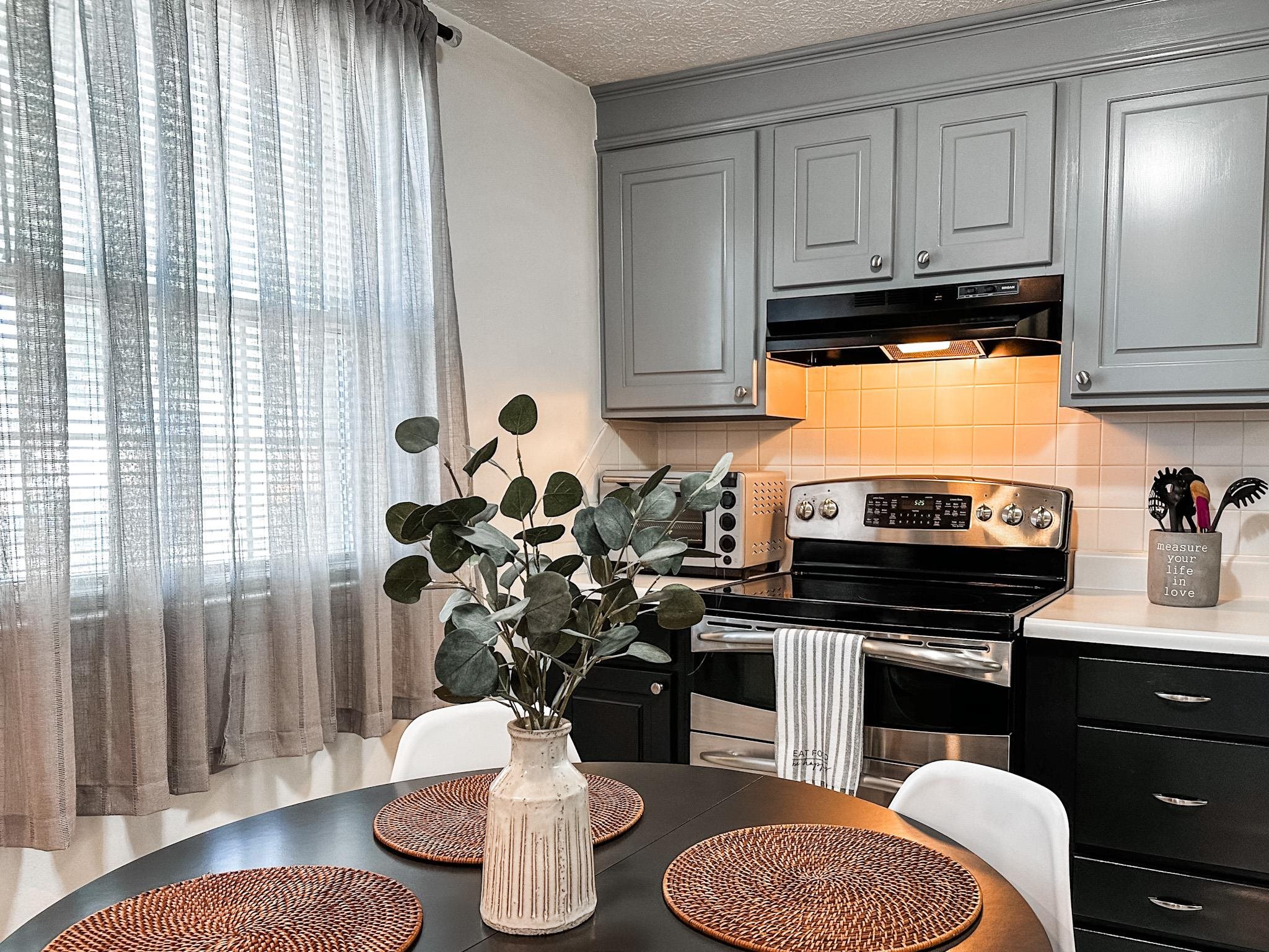 940 Piedmont Dr, Owensboro, Kentucky 42301, 3 Bedrooms Bedrooms, ,1 BathroomBathrooms,Single Family Residence,For Sale,Piedmont Dr,87725