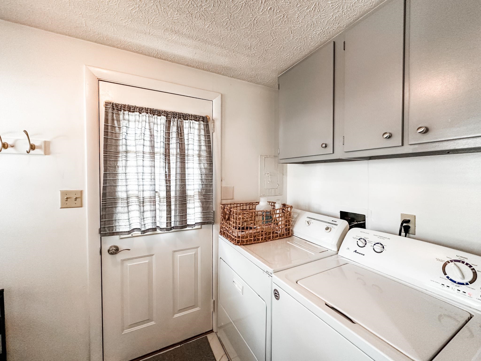 940 Piedmont Dr, Owensboro, Kentucky 42301, 3 Bedrooms Bedrooms, ,1 BathroomBathrooms,Single Family Residence,For Sale,Piedmont Dr,87725