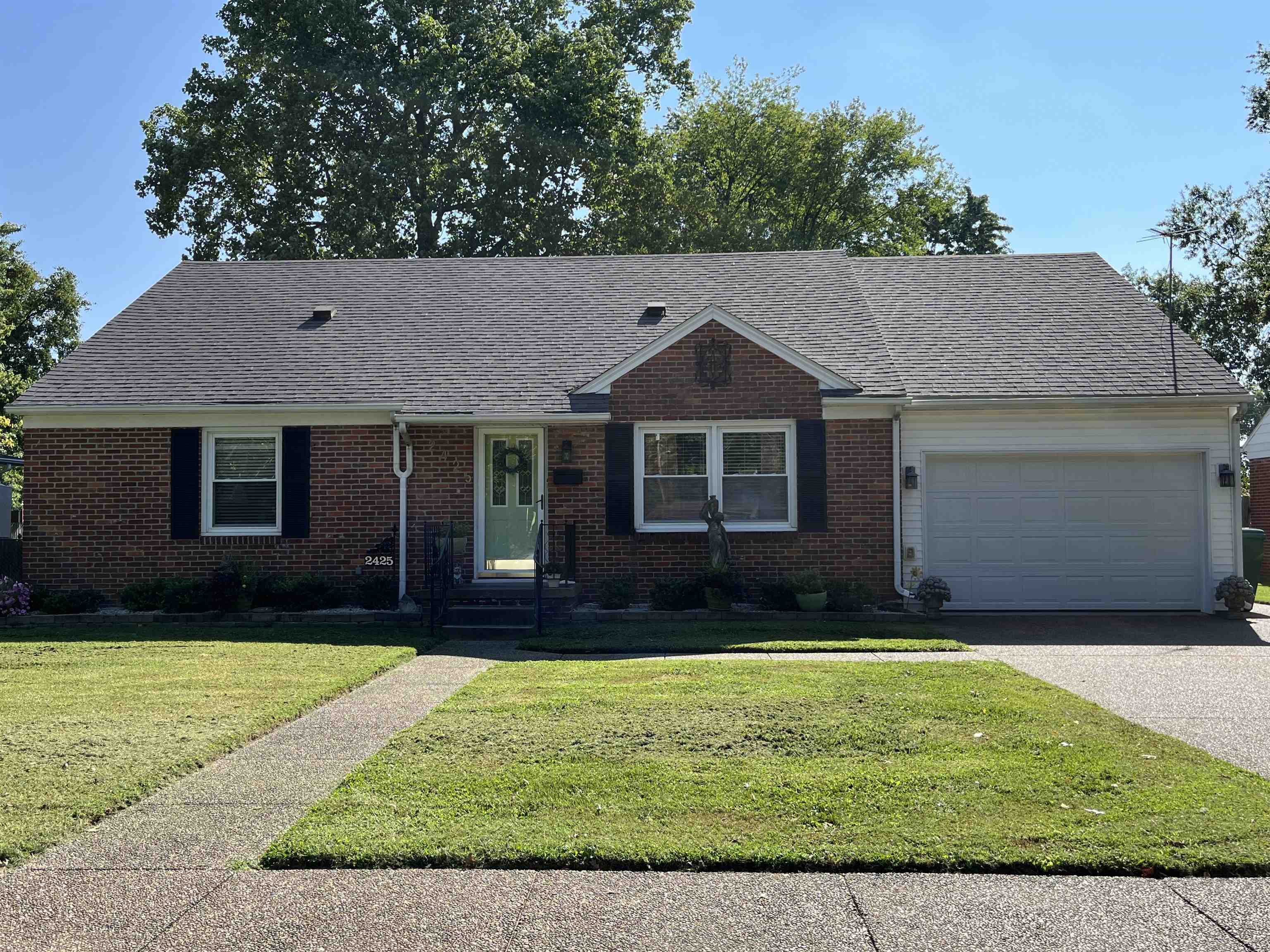 2425 Windsor Ave, Owensboro, Kentucky 42301, 3 Bedrooms Bedrooms, ,2 BathroomsBathrooms,Single Family Residence,For Sale,Windsor Ave,87764
