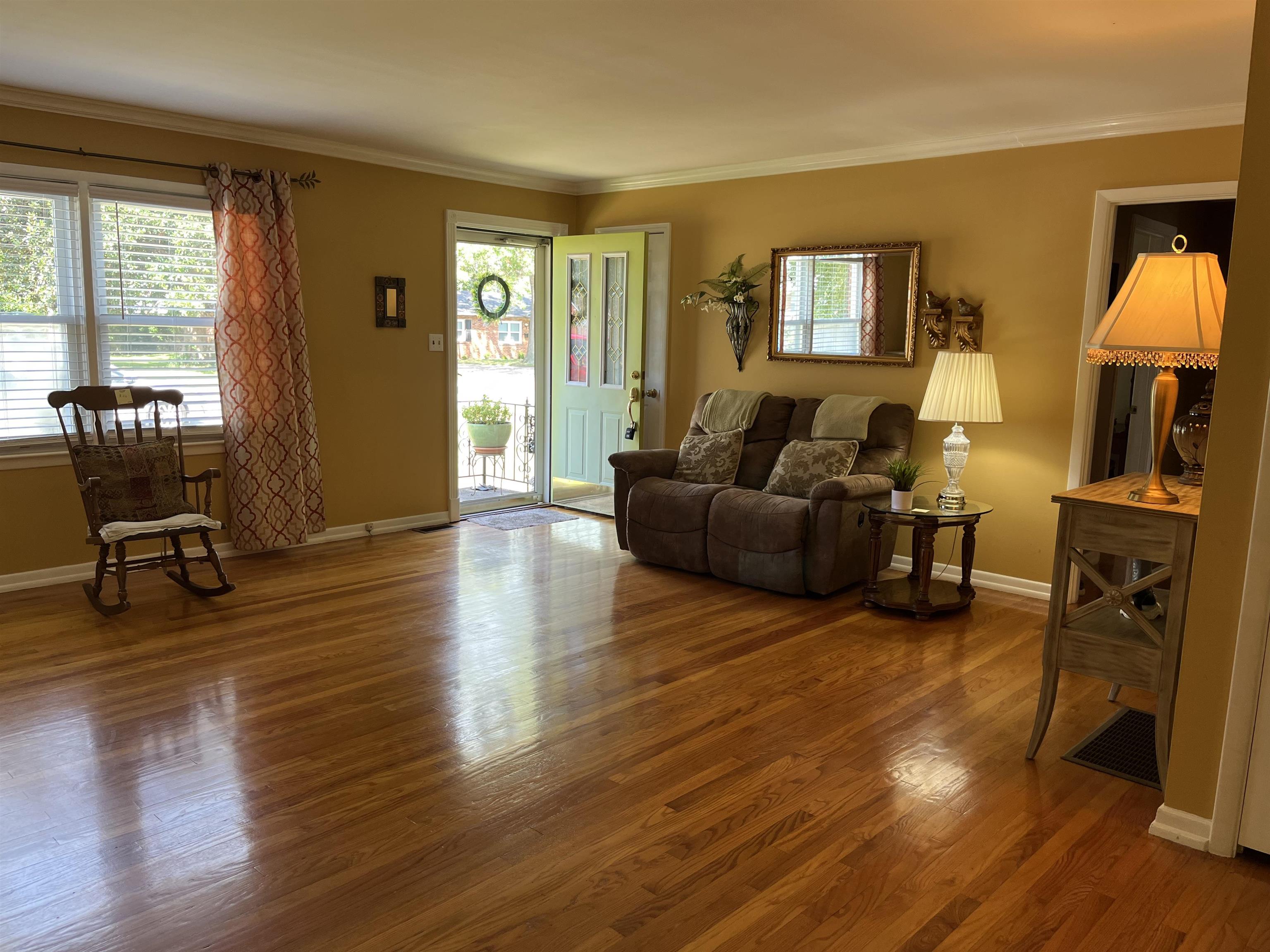 2425 Windsor Ave, Owensboro, Kentucky 42301, 3 Bedrooms Bedrooms, ,2 BathroomsBathrooms,Single Family Residence,For Sale,Windsor Ave,87764