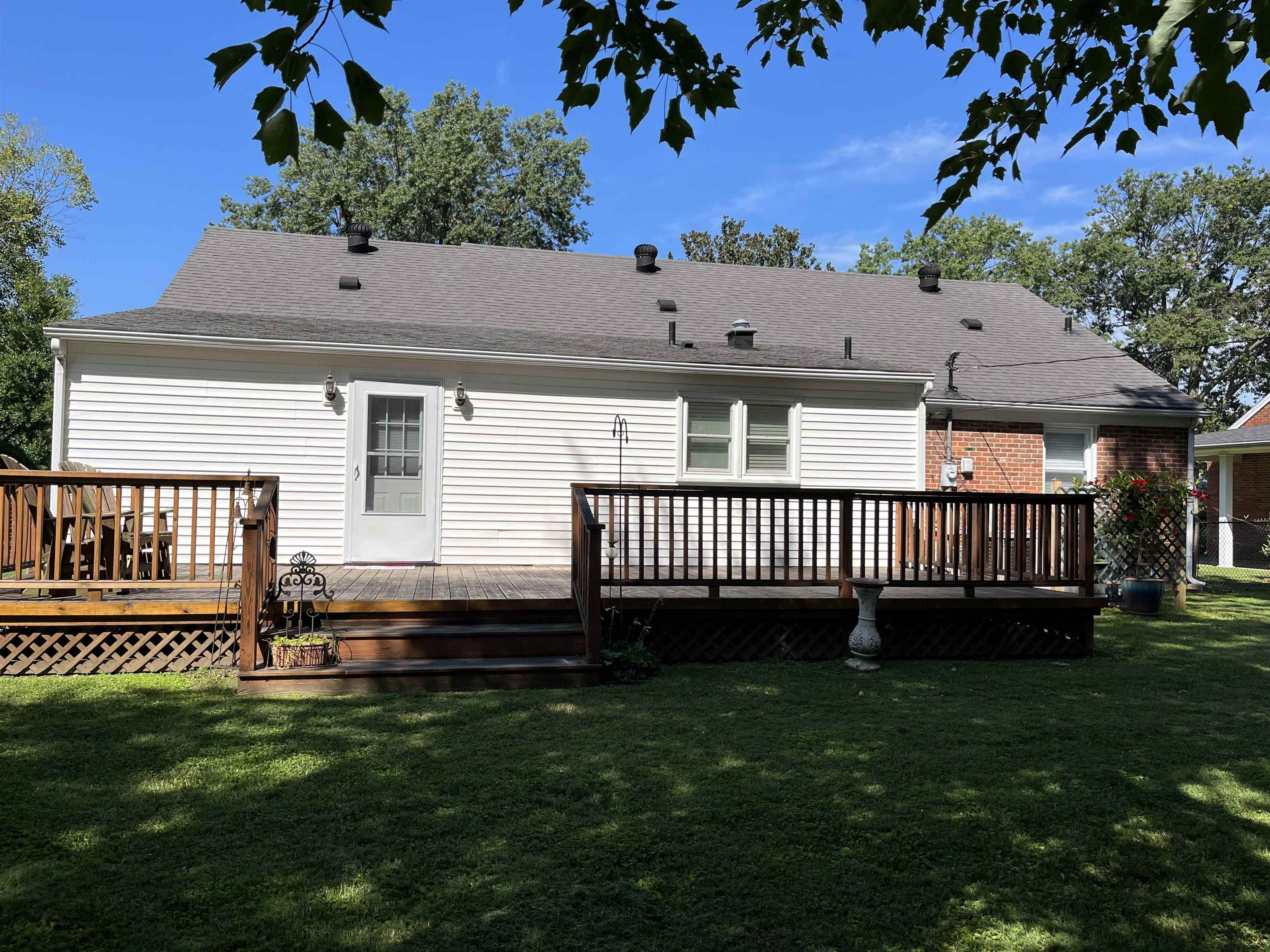 2425 Windsor Ave, Owensboro, Kentucky 42301, 3 Bedrooms Bedrooms, ,2 BathroomsBathrooms,Single Family Residence,For Sale,Windsor Ave,87764