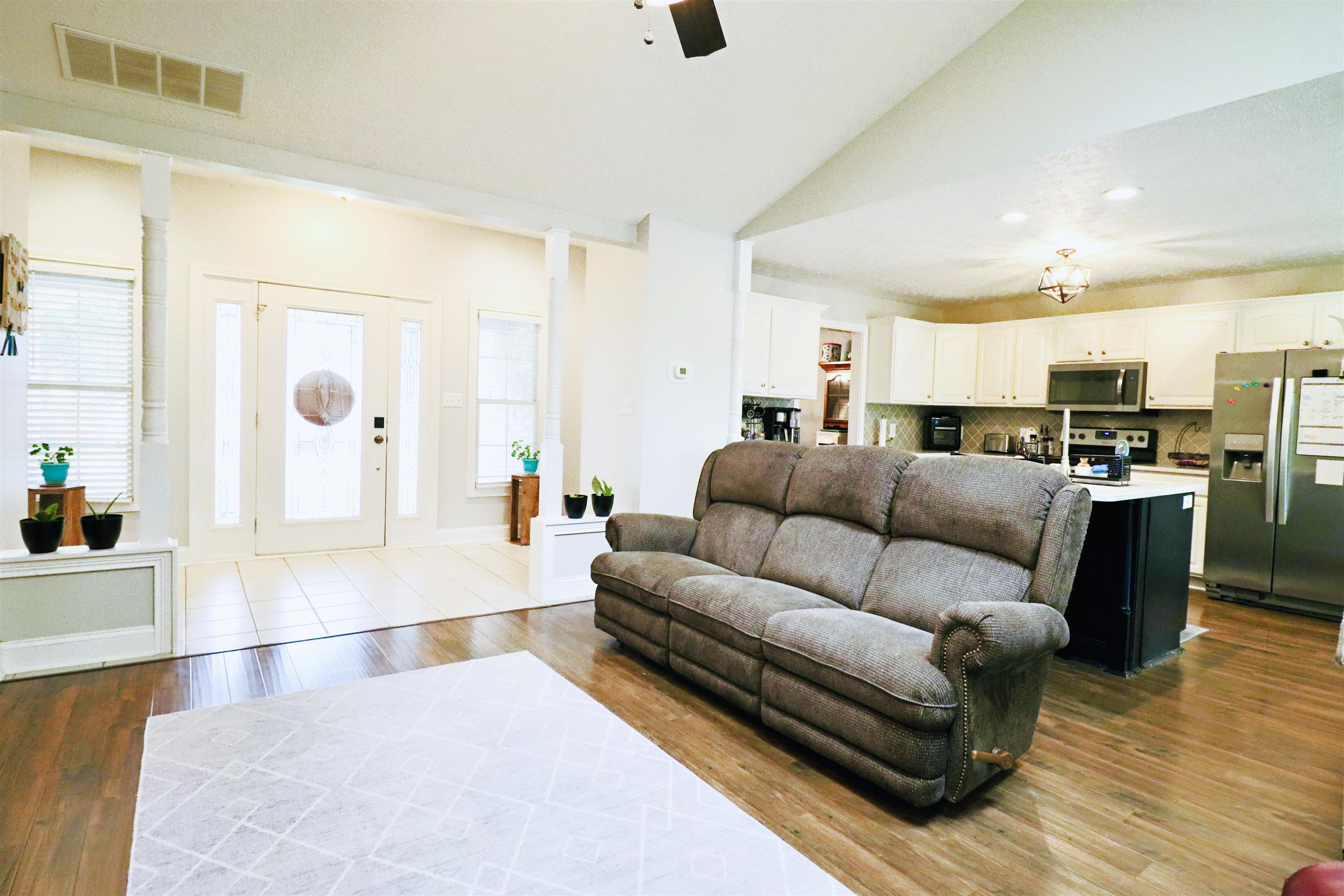 430 Graystone, Owensboro, Kentucky 42301, 4 Bedrooms Bedrooms, ,2 BathroomsBathrooms,Single Family Residence,For Sale,Graystone,87766