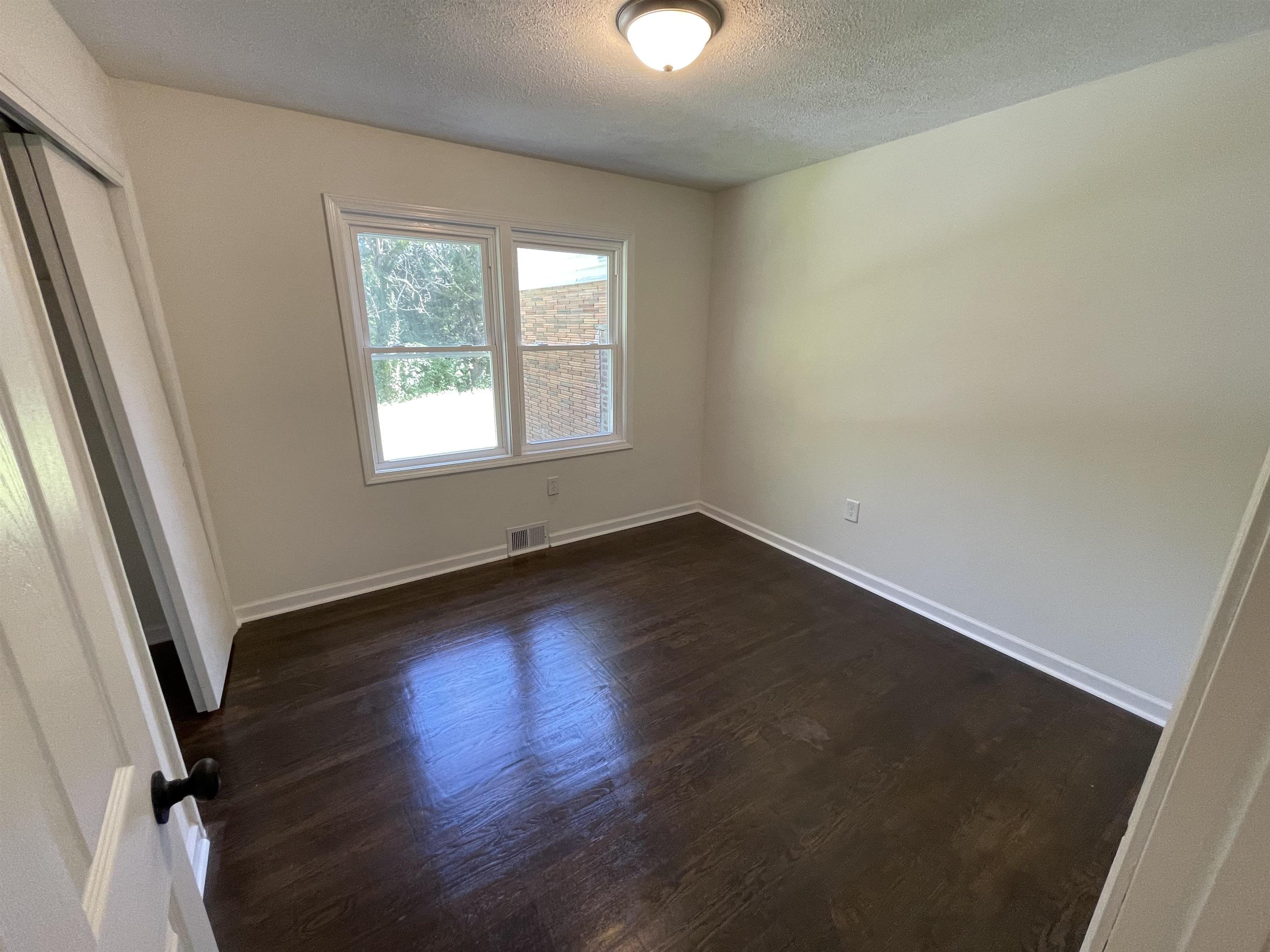 520 Main St, Island, Kentucky 42350, 4 Bedrooms Bedrooms, ,2 BathroomsBathrooms,Single Family Residence,For Sale,Main St,87774