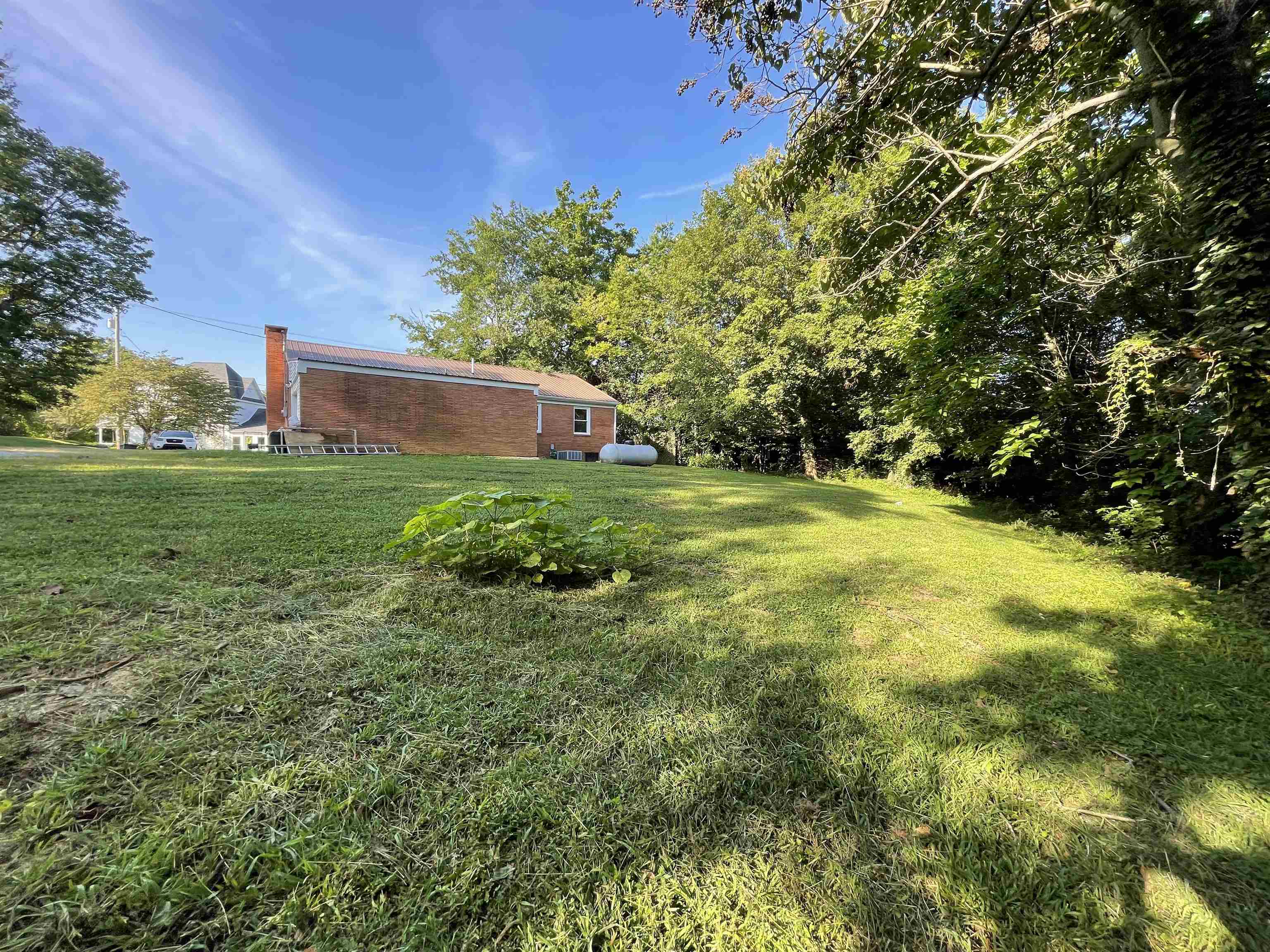 520 Main St, Island, Kentucky 42350, 4 Bedrooms Bedrooms, ,2 BathroomsBathrooms,Single Family Residence,For Sale,Main St,87774