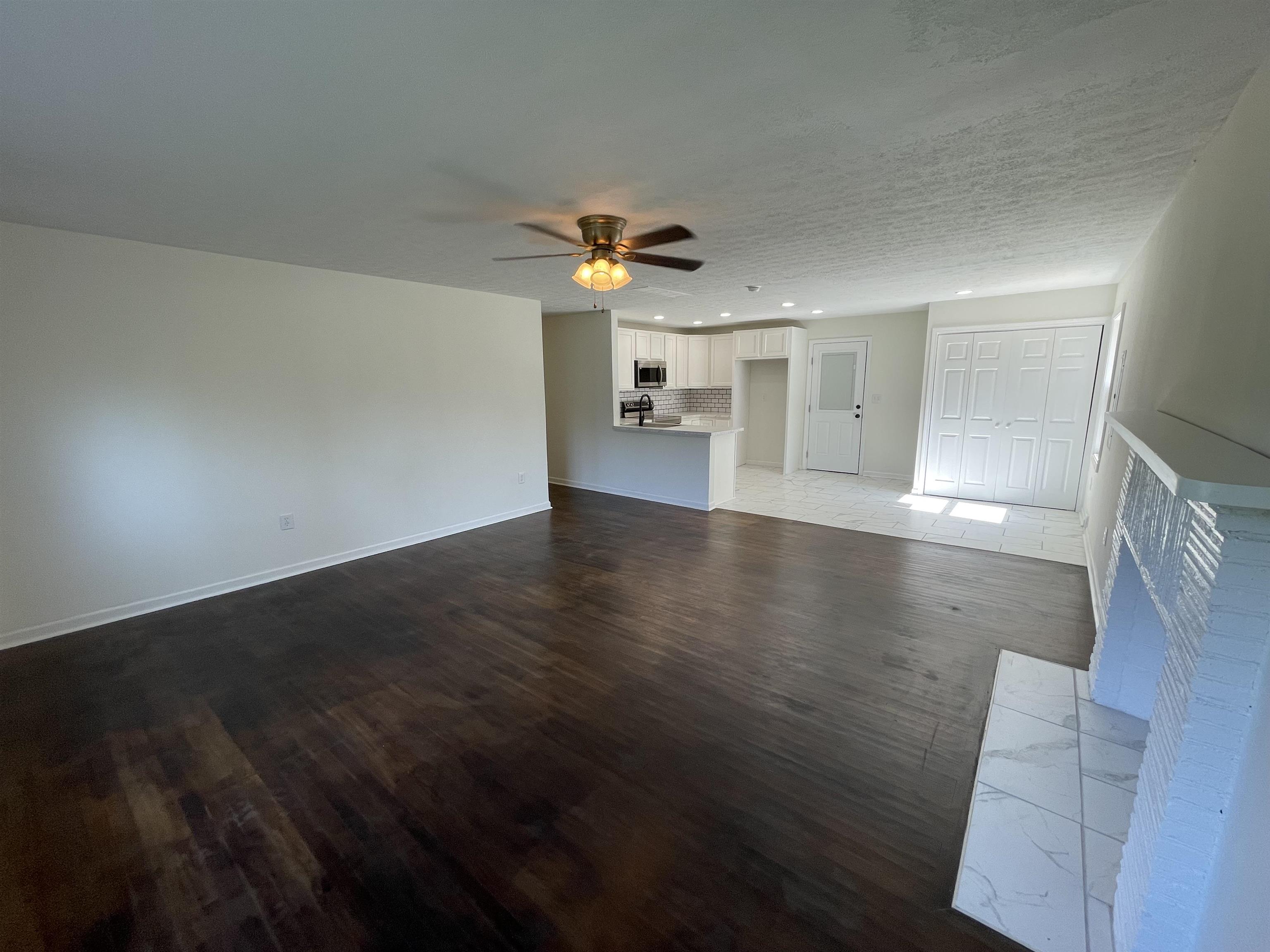520 Main St, Island, Kentucky 42350, 4 Bedrooms Bedrooms, ,2 BathroomsBathrooms,Single Family Residence,For Sale,Main St,87774