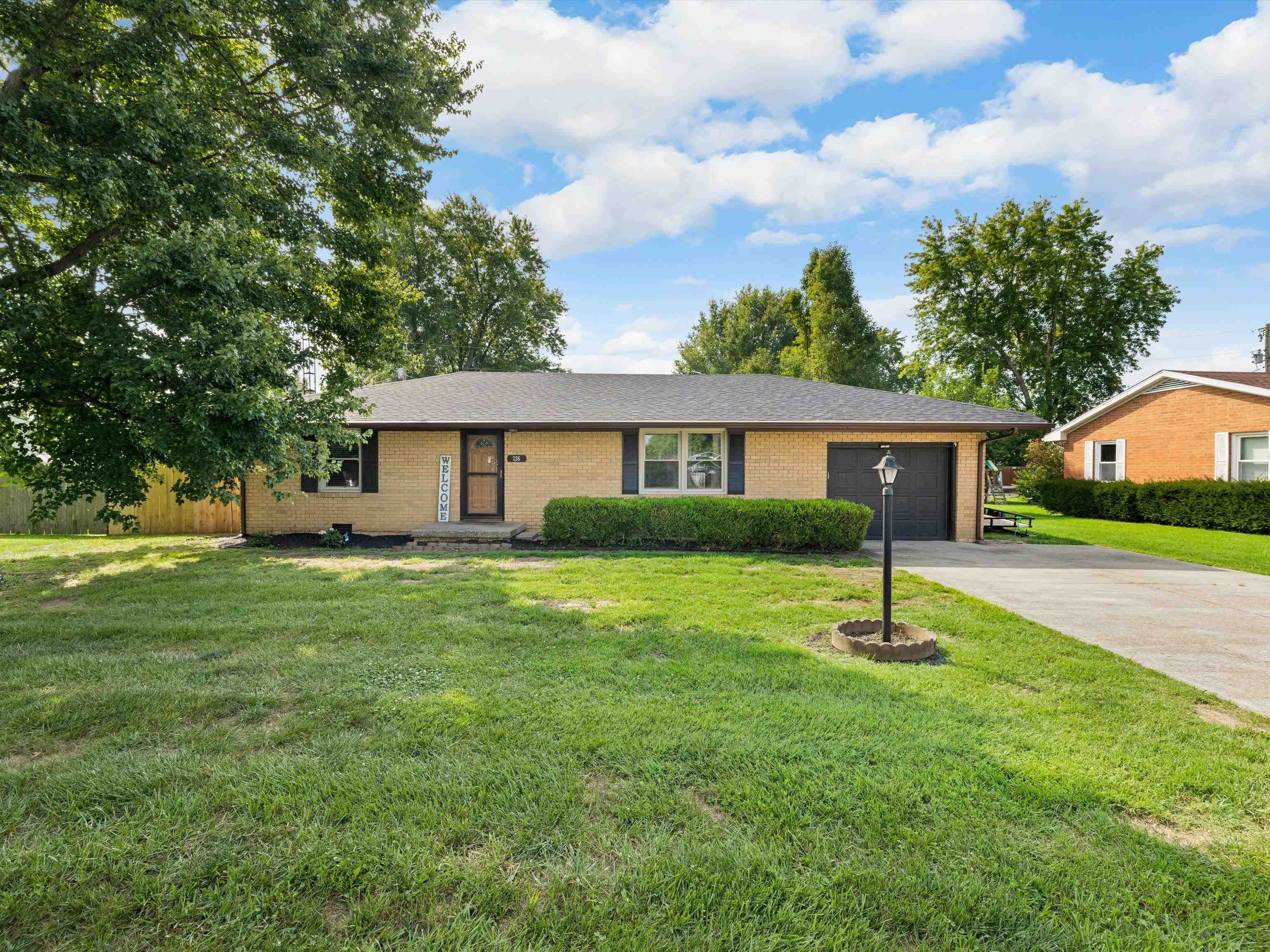 255 Homer Young St, Lewisport, Kentucky 42351, 3 Bedrooms Bedrooms, ,1 BathroomBathrooms,Single Family Residence,For Sale,Homer Young St,87797