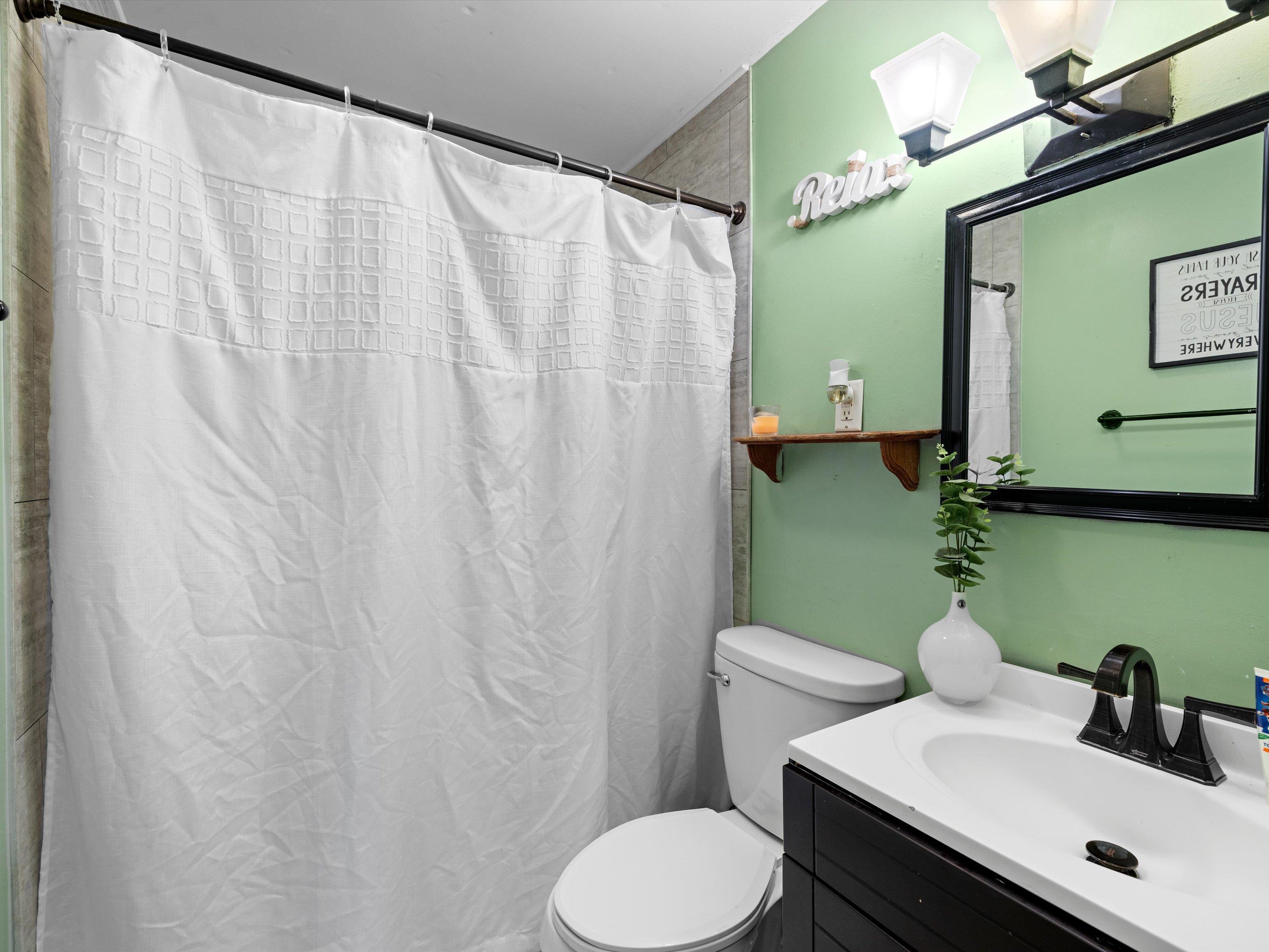 255 Homer Young St, Lewisport, Kentucky 42351, 3 Bedrooms Bedrooms, ,1 BathroomBathrooms,Single Family Residence,For Sale,Homer Young St,87797