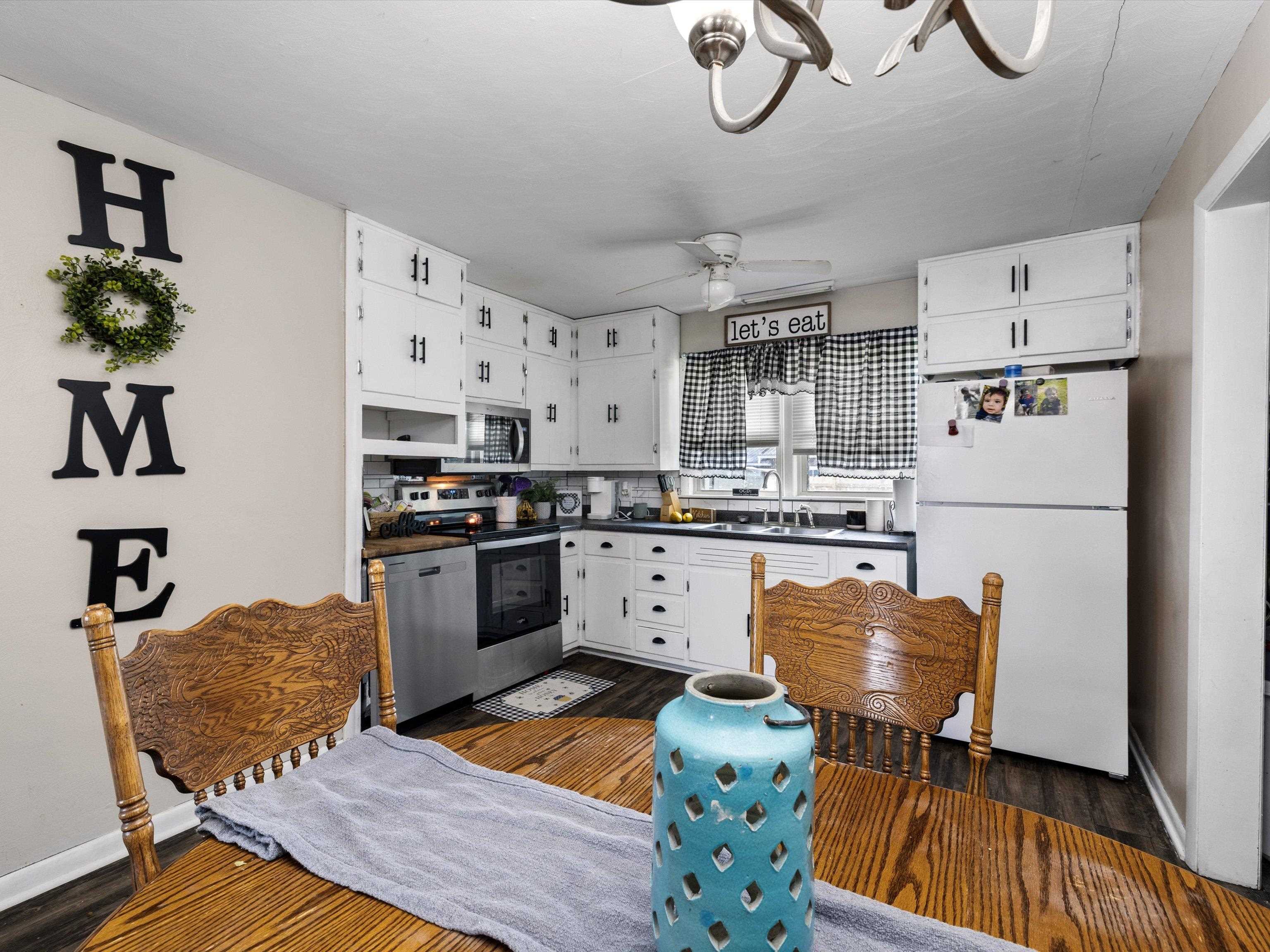 255 Homer Young St, Lewisport, Kentucky 42351, 3 Bedrooms Bedrooms, ,1 BathroomBathrooms,Single Family Residence,For Sale,Homer Young St,87797