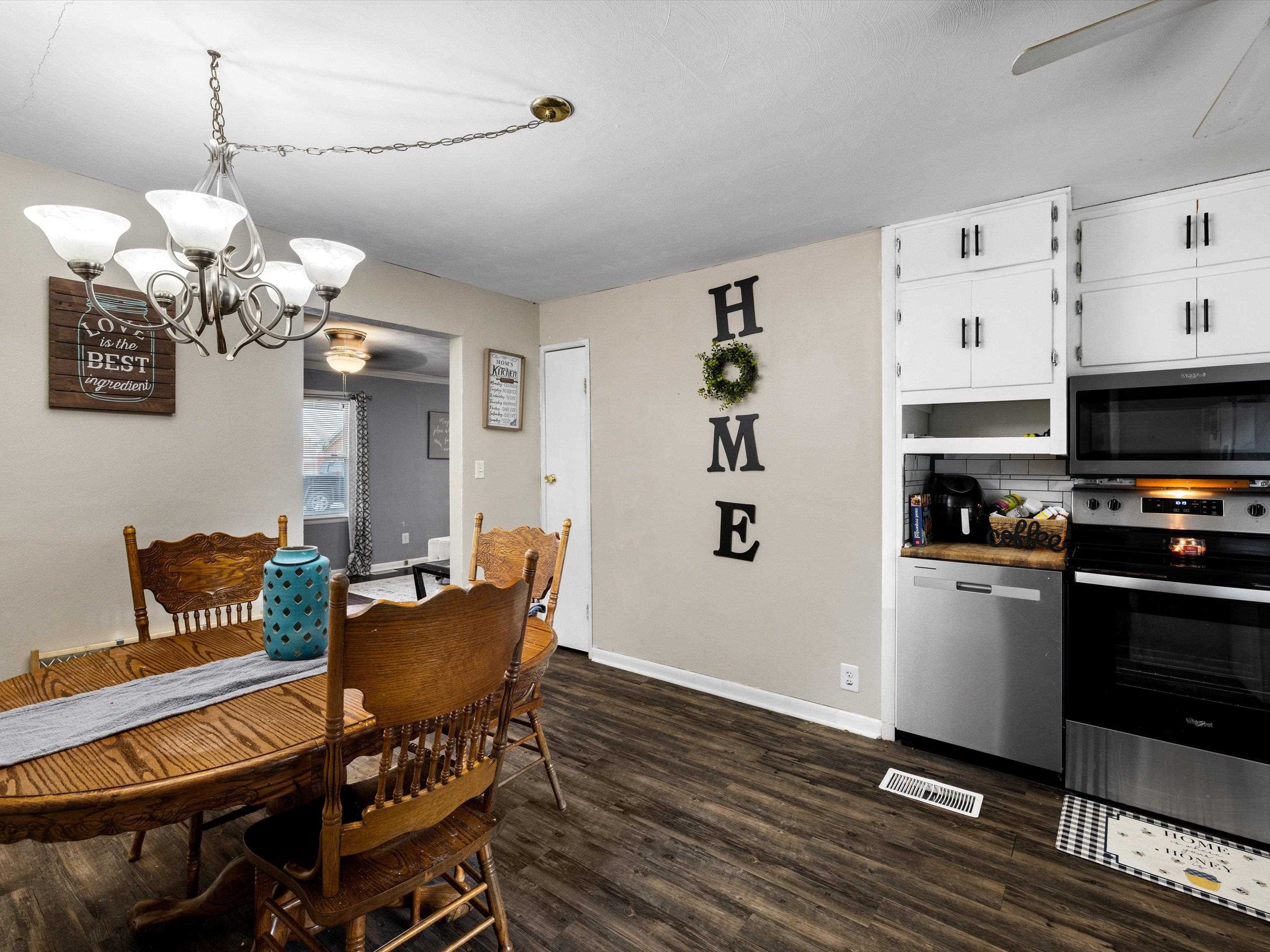 255 Homer Young St, Lewisport, Kentucky 42351, 3 Bedrooms Bedrooms, ,1 BathroomBathrooms,Single Family Residence,For Sale,Homer Young St,87797