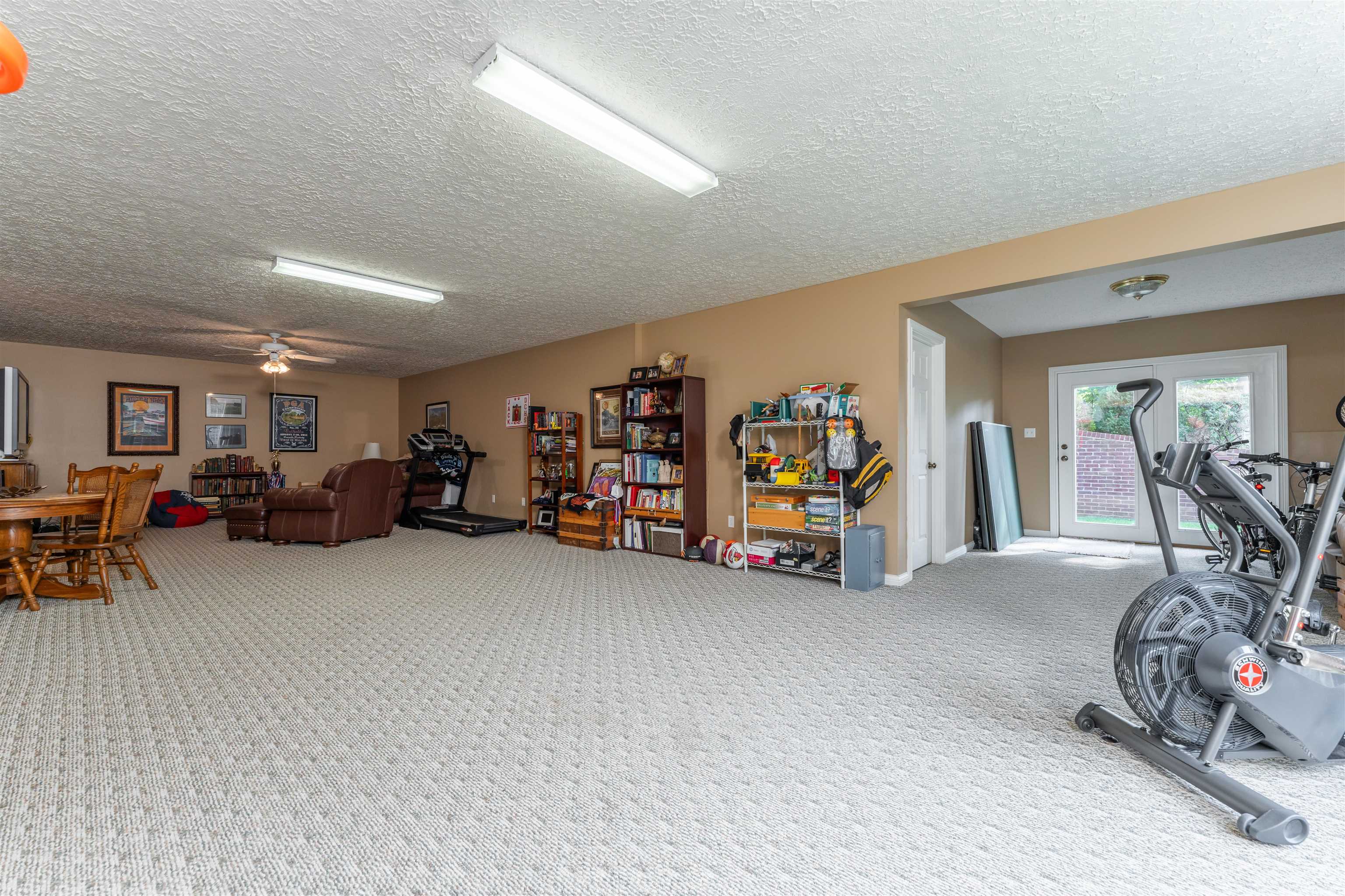 1112 Potomac Court, Owensboro, Kentucky 42303, 4 Bedrooms Bedrooms, ,3 BathroomsBathrooms,Single Family Residence,For Sale,Potomac Court,87803