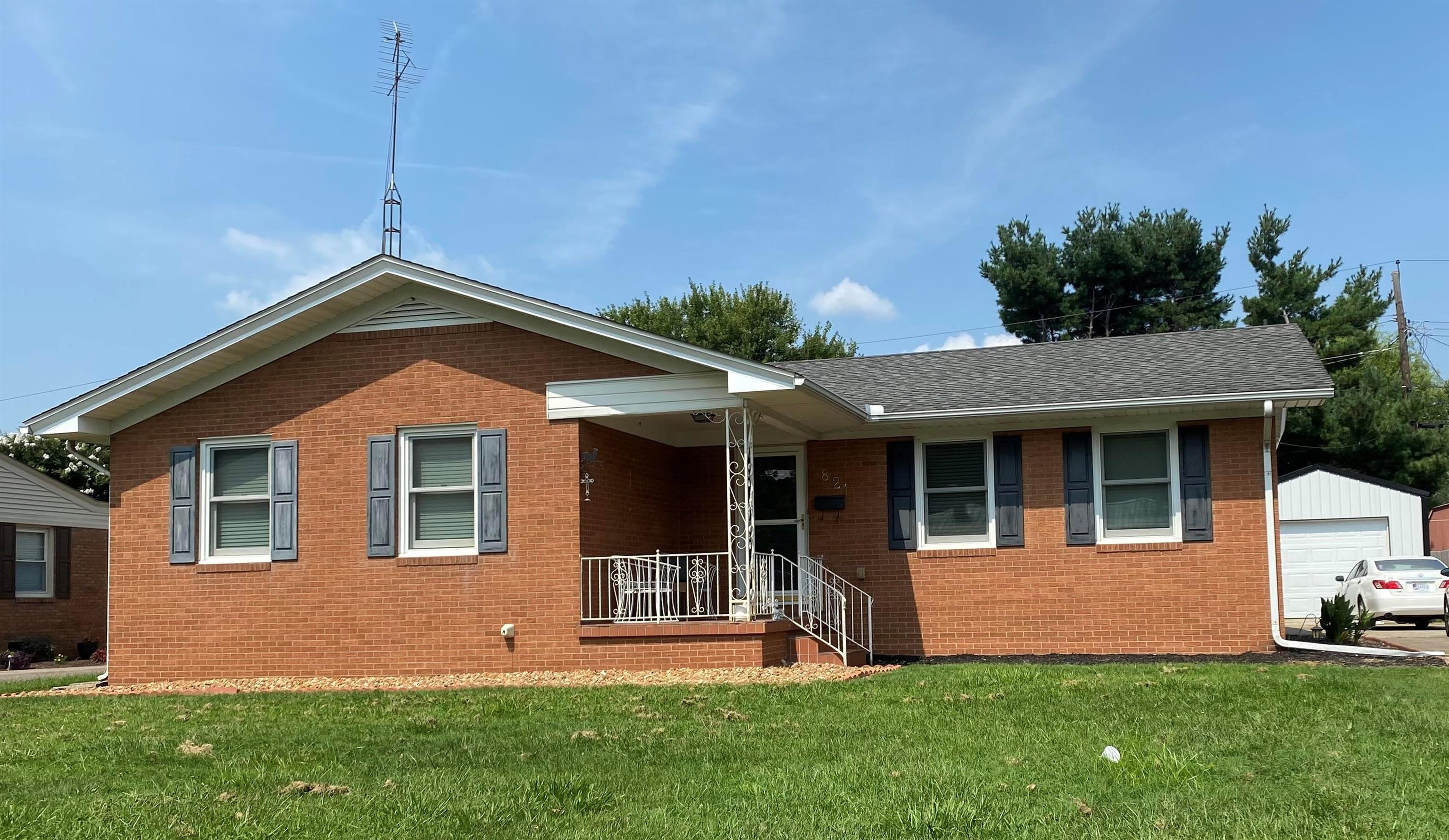 821 Parkway Dr. South, Owensboro, Kentucky 42303, 3 Bedrooms Bedrooms, ,2 BathroomsBathrooms,Single Family Residence,For Sale,Parkway Dr. South,87806