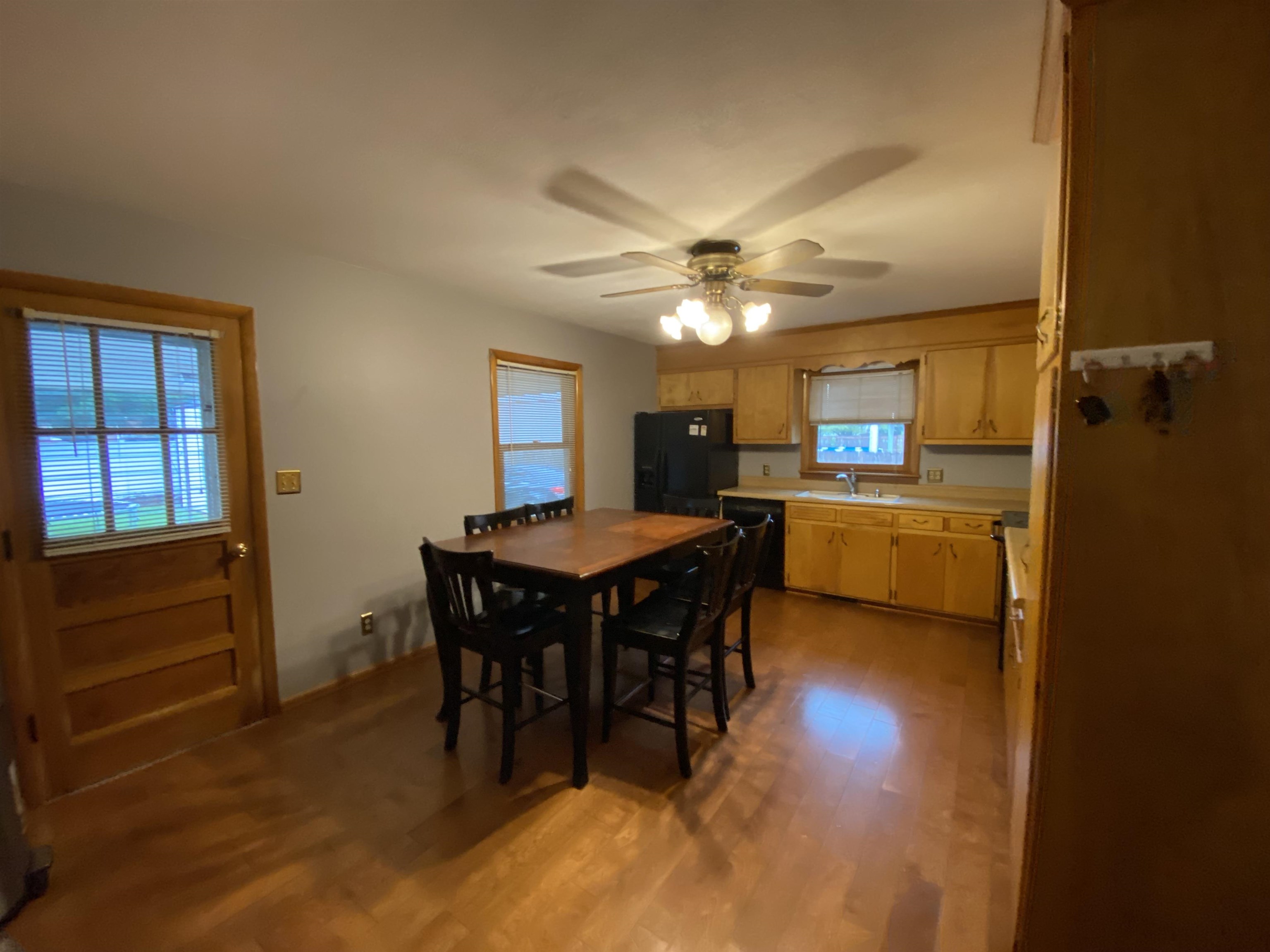 821 Parkway Dr. South, Owensboro, Kentucky 42303, 3 Bedrooms Bedrooms, ,2 BathroomsBathrooms,Single Family Residence,For Sale,Parkway Dr. South,87806