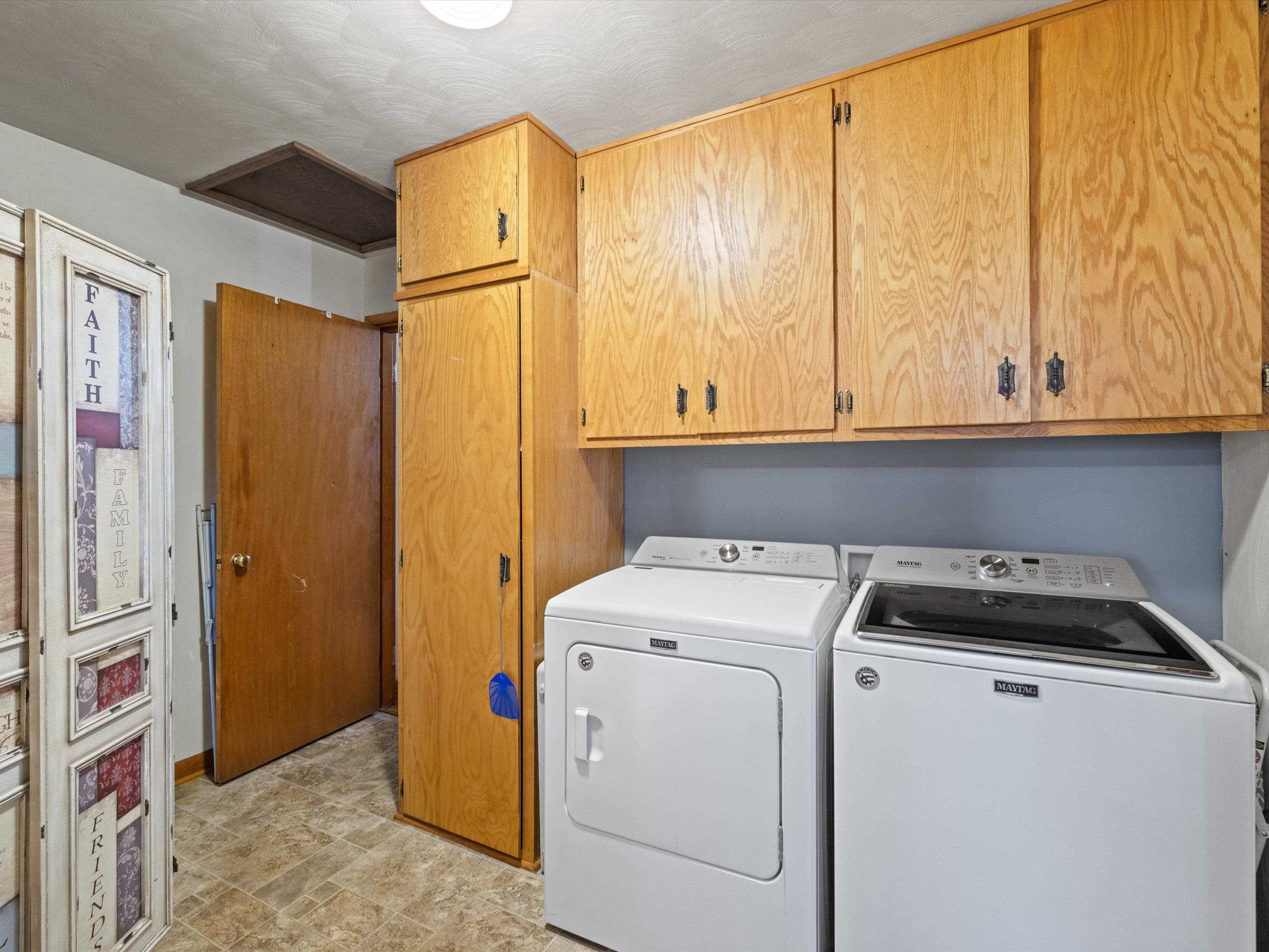 271 Cinderella Drive, Owensboro, Kentucky 42303-0248, 3 Bedrooms Bedrooms, ,2 BathroomsBathrooms,Single Family Residence,For Sale,Cinderella Drive,87808