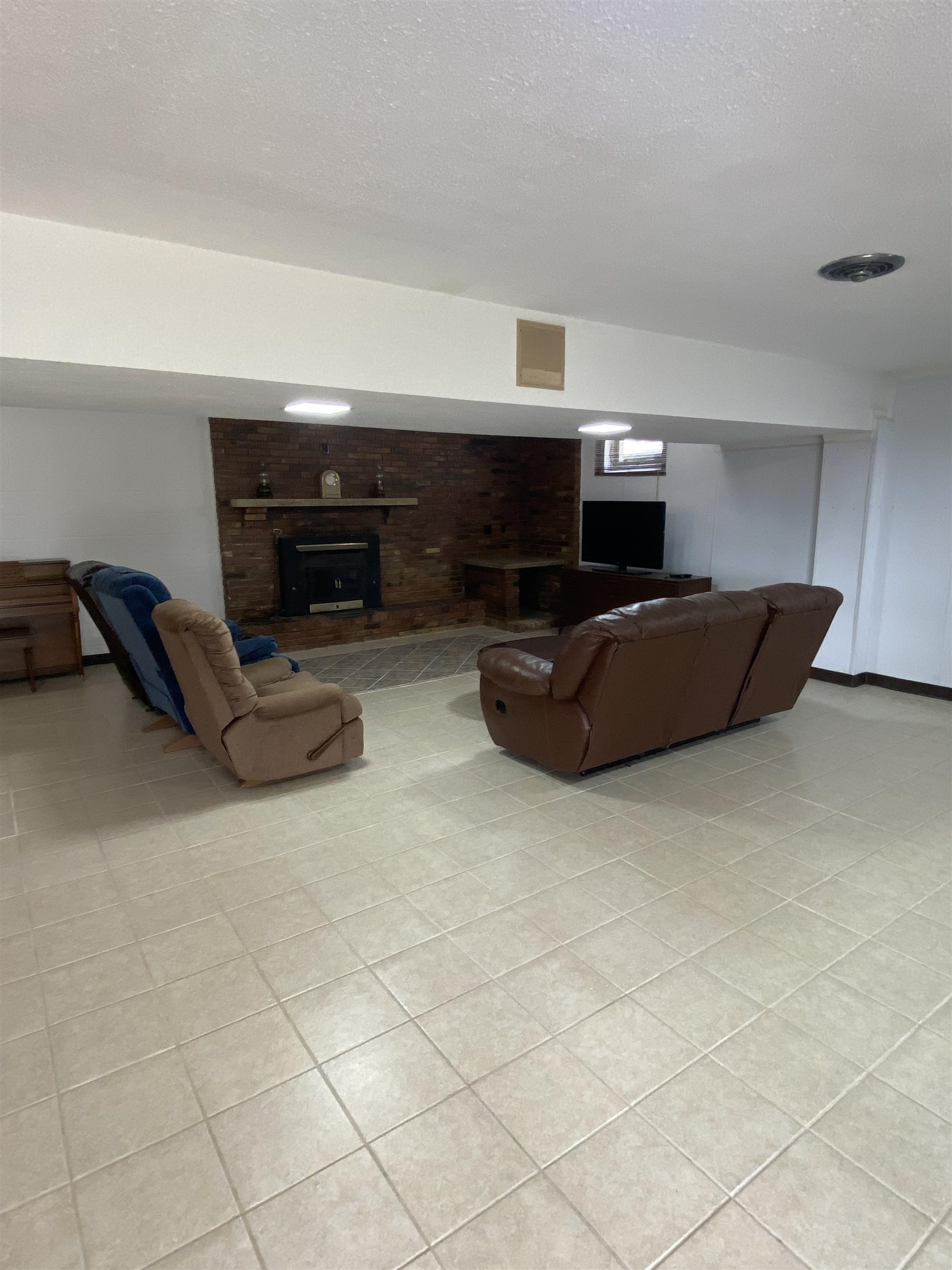 5540 Graham Lane, Owensboro, Kentucky 42303, 4 Bedrooms Bedrooms, ,2 BathroomsBathrooms,Single Family Residence,For Sale,Graham Lane,87820