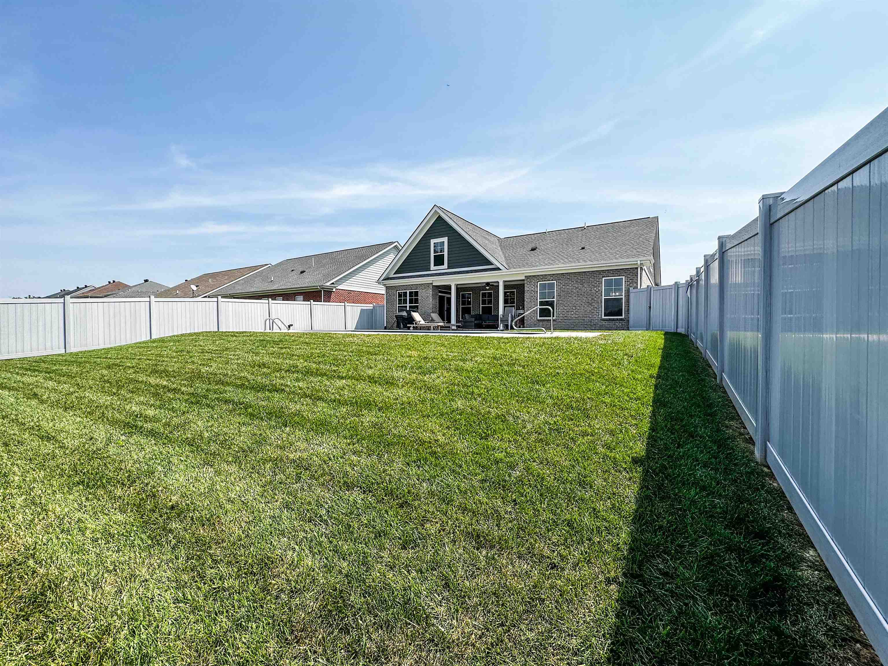 3865 Brookfield Dr, Owensboro, Kentucky 42303, 4 Bedrooms Bedrooms, ,2 BathroomsBathrooms,Single Family Residence,For Sale,Brookfield Dr,87821