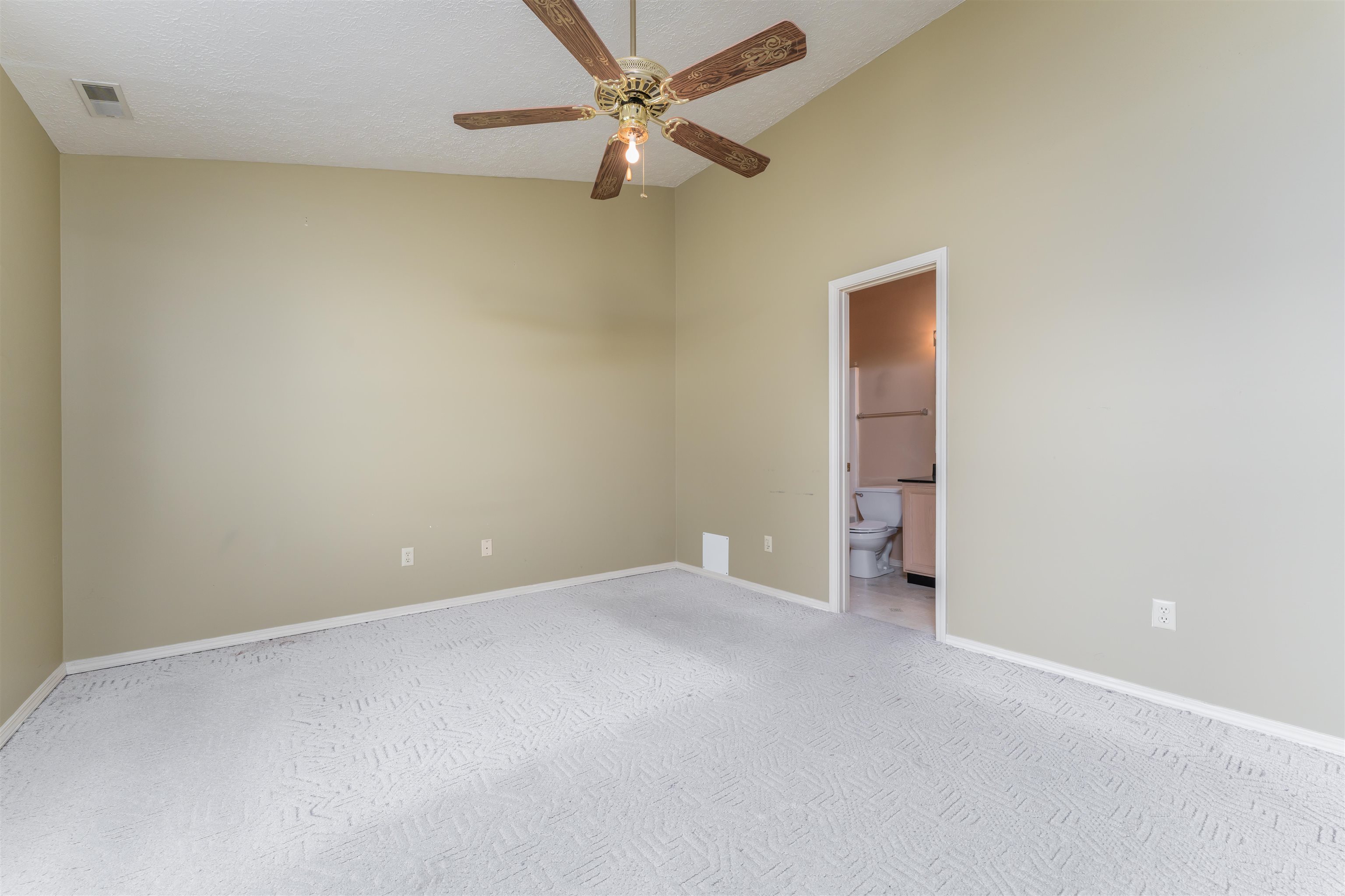 4619 McIntire Crossing, Owensboro, Kentucky 42301, 3 Bedrooms Bedrooms, ,2 BathroomsBathrooms,Single Family Residence,For Sale,McIntire Crossing,87827