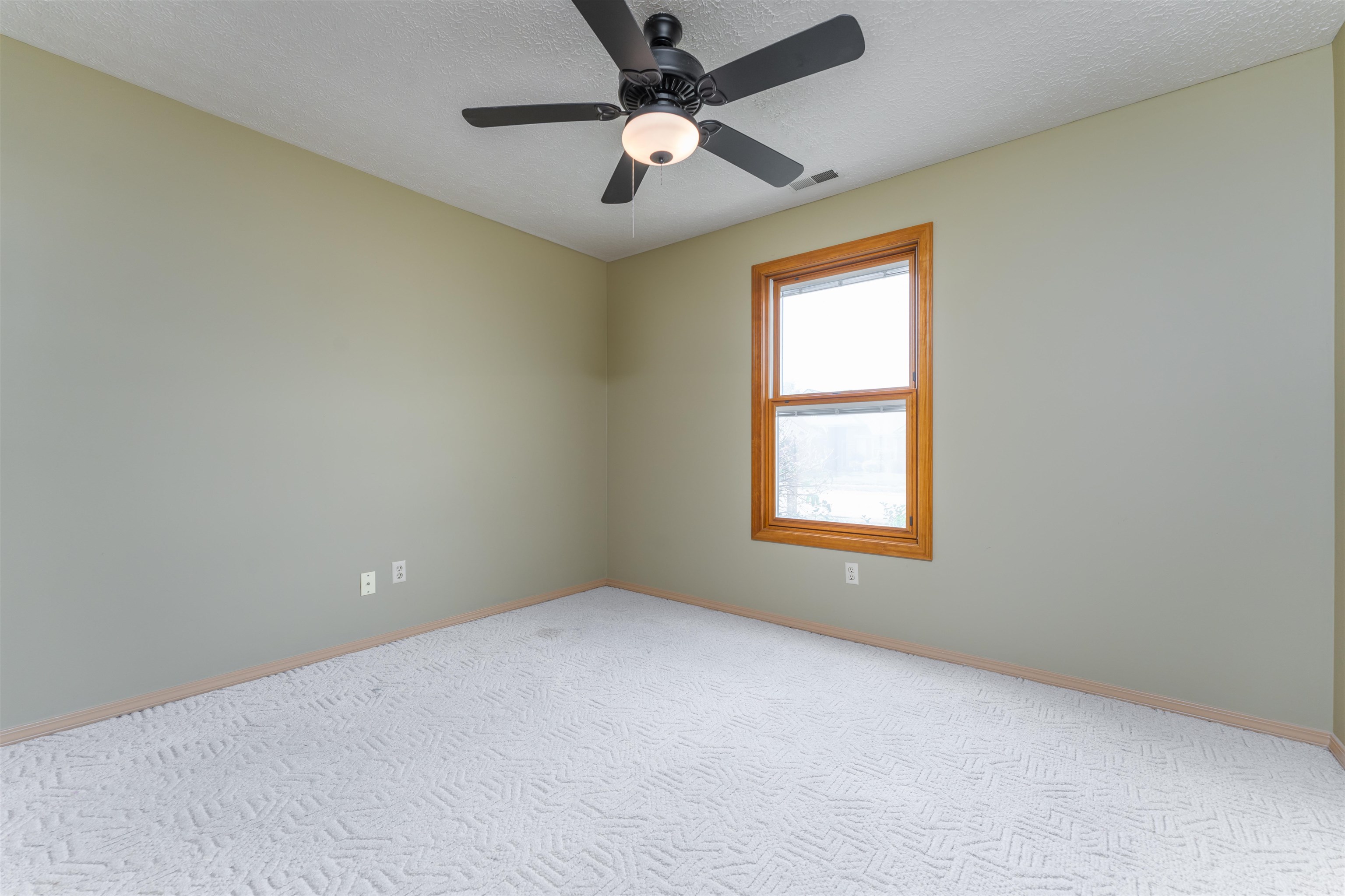 4619 McIntire Crossing, Owensboro, Kentucky 42301, 3 Bedrooms Bedrooms, ,2 BathroomsBathrooms,Single Family Residence,For Sale,McIntire Crossing,87827