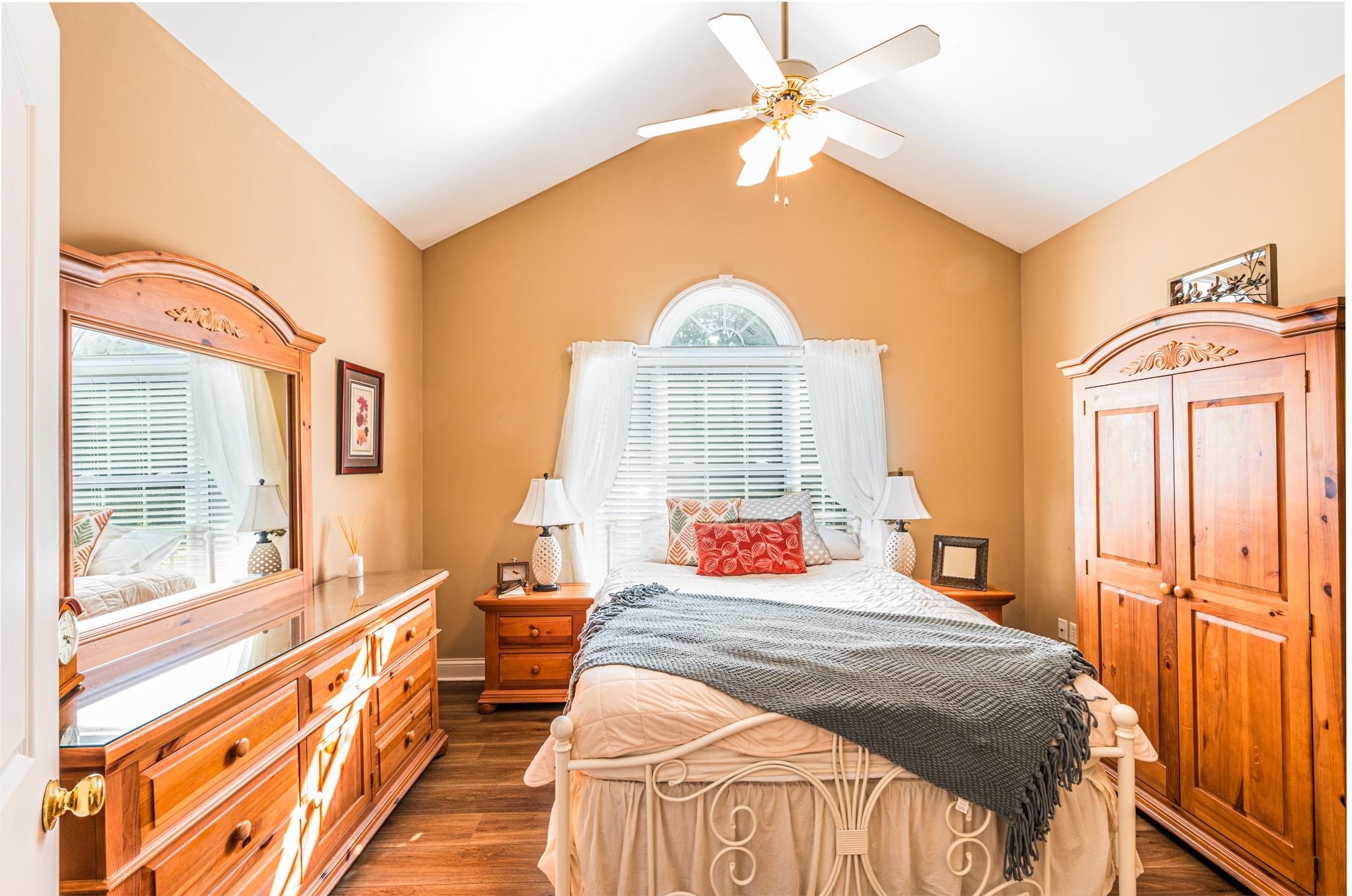 470 Goss Parrish Road, Bowling Green, Kentucky 42103, 4 Bedrooms Bedrooms, ,3 BathroomsBathrooms,Single Family Residence,For Sale,Goss Parrish Road,87831