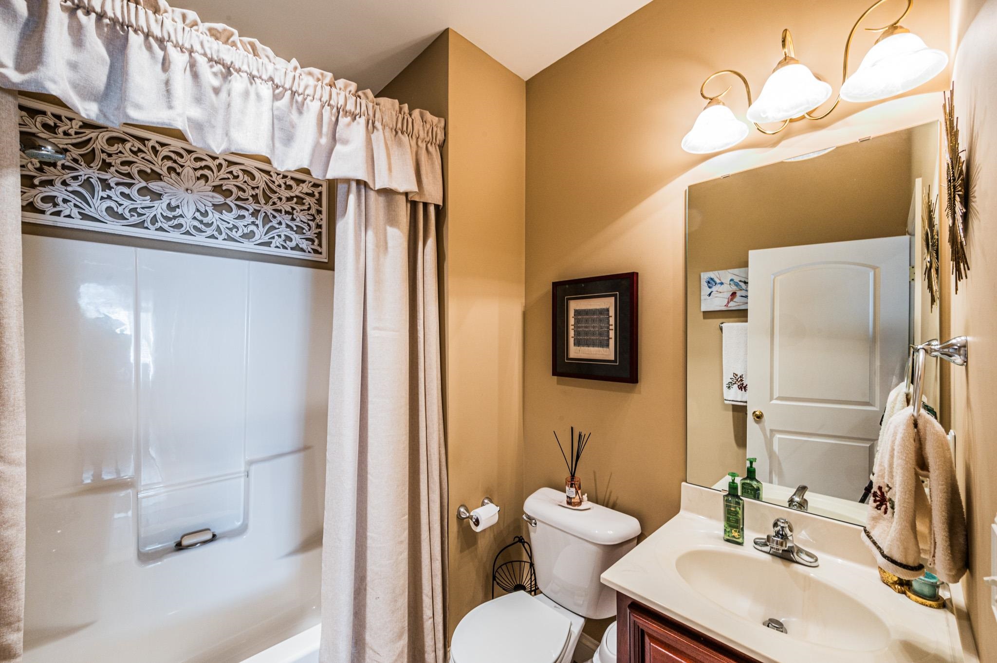 470 Goss Parrish Road, Bowling Green, Kentucky 42103, 4 Bedrooms Bedrooms, ,3 BathroomsBathrooms,Single Family Residence,For Sale,Goss Parrish Road,87831