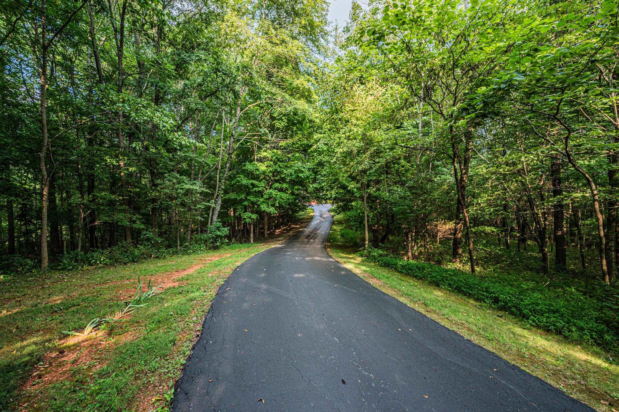 470 Goss Parrish Road, Bowling Green, Kentucky 42103, 4 Bedrooms Bedrooms, ,3 BathroomsBathrooms,Single Family Residence,For Sale,Goss Parrish Road,87831