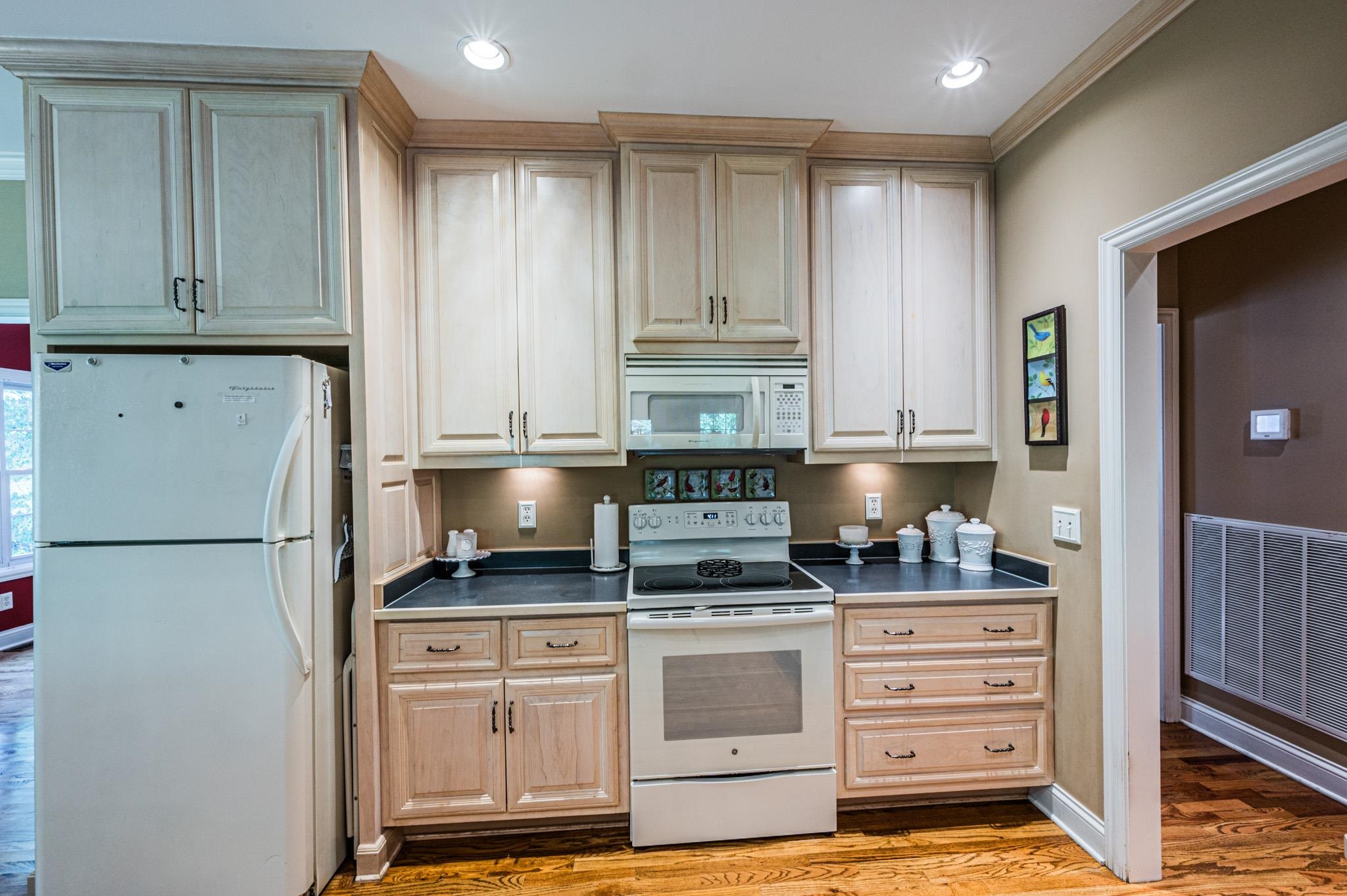470 Goss Parrish Road, Bowling Green, Kentucky 42103, 4 Bedrooms Bedrooms, ,3 BathroomsBathrooms,Single Family Residence,For Sale,Goss Parrish Road,87831
