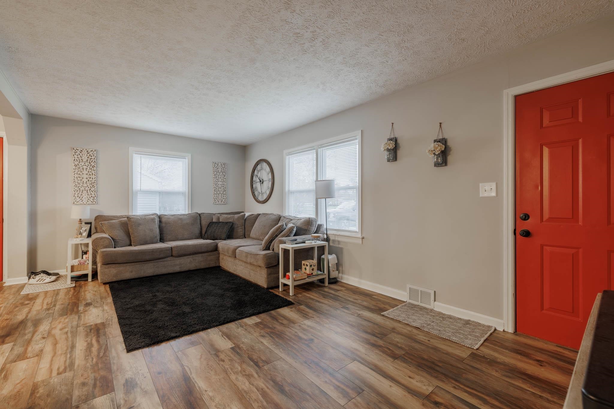 4835 Graham Ln, Owensboro, Kentucky 42303, 3 Bedrooms Bedrooms, ,1 BathroomBathrooms,Single Family Residence,For Sale,Graham Ln,87838