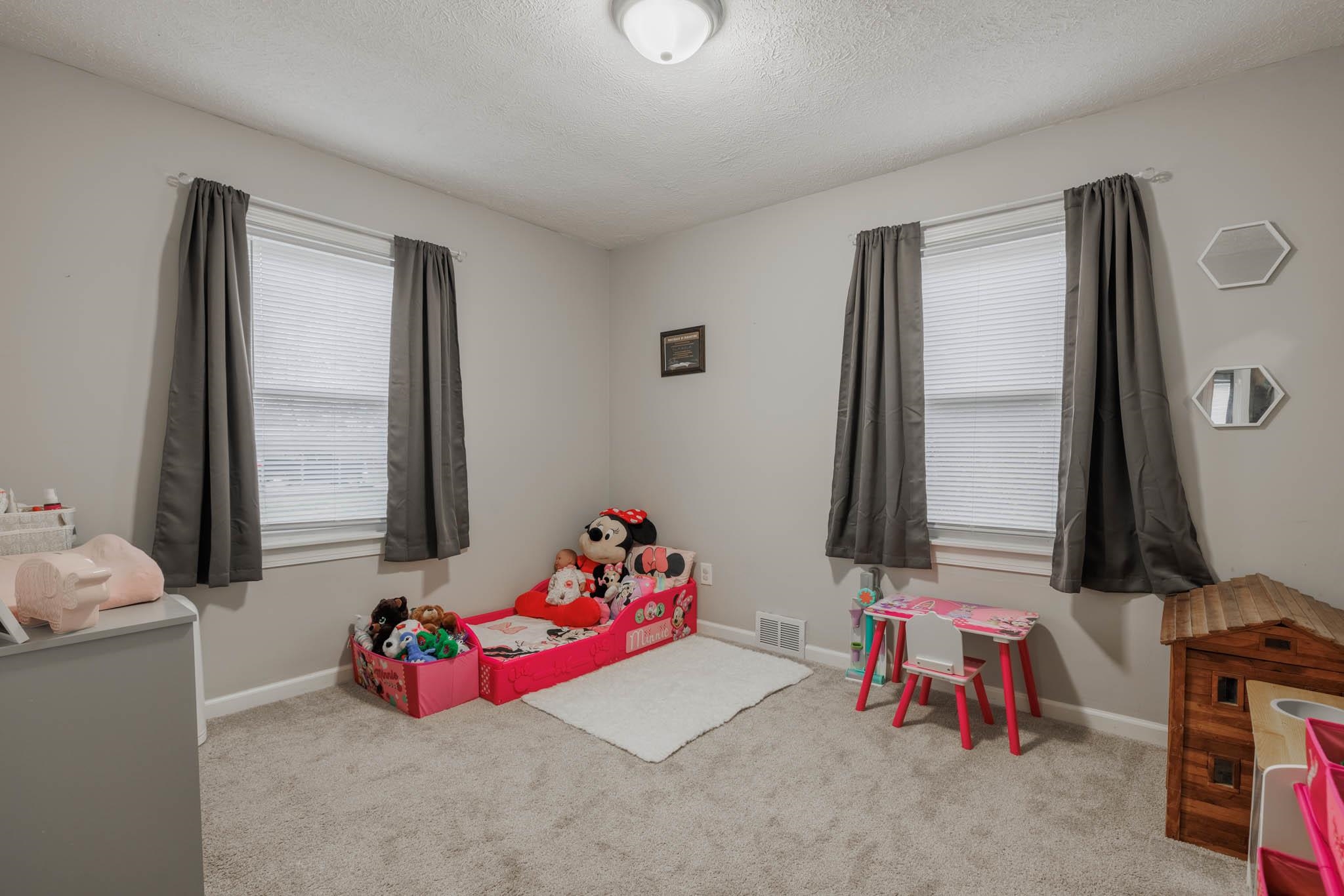 4835 Graham Ln, Owensboro, Kentucky 42303, 3 Bedrooms Bedrooms, ,1 BathroomBathrooms,Single Family Residence,For Sale,Graham Ln,87838