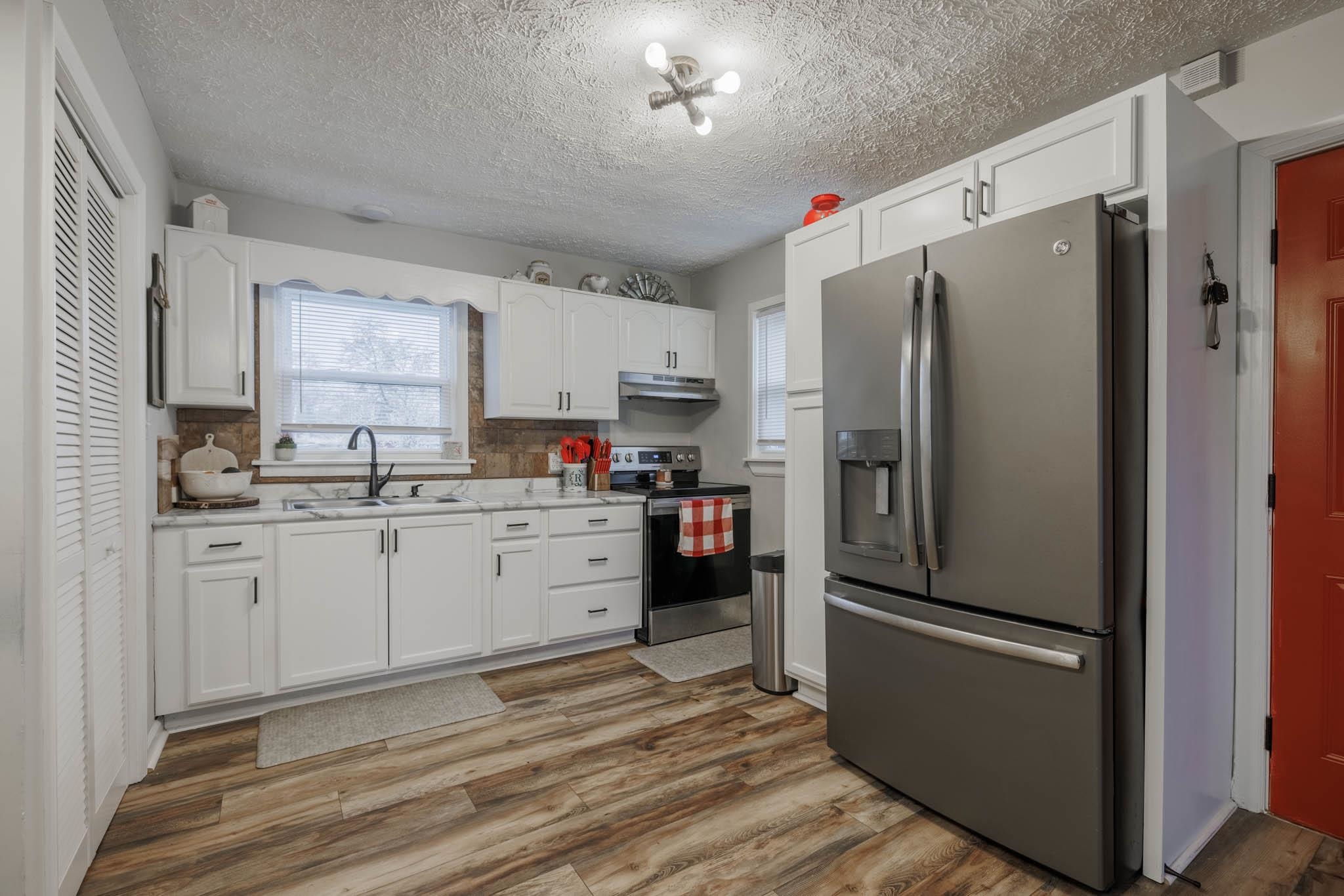 4835 Graham Ln, Owensboro, Kentucky 42303, 3 Bedrooms Bedrooms, ,1 BathroomBathrooms,Single Family Residence,For Sale,Graham Ln,87838