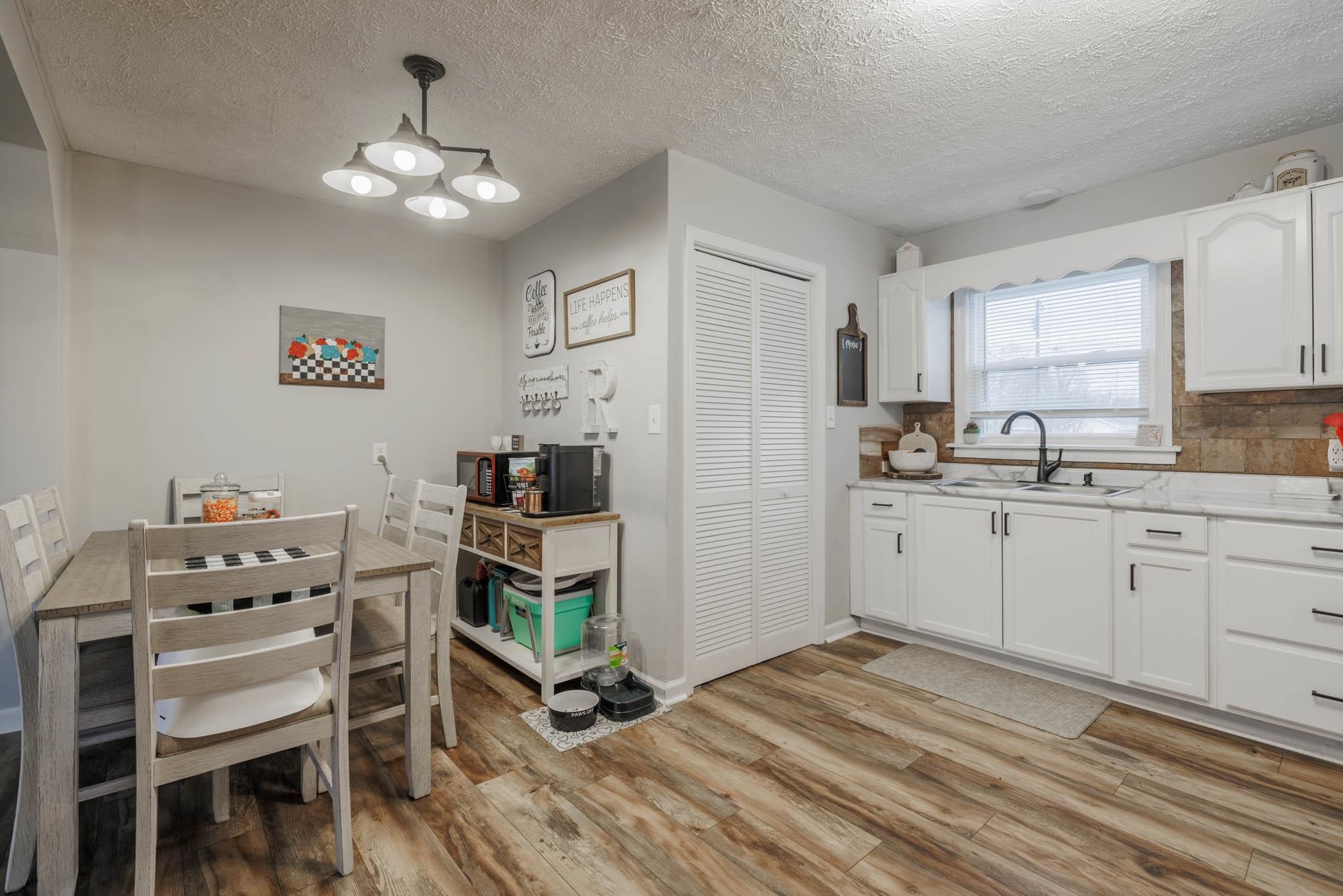 4835 Graham Ln, Owensboro, Kentucky 42303, 3 Bedrooms Bedrooms, ,1 BathroomBathrooms,Single Family Residence,For Sale,Graham Ln,87838