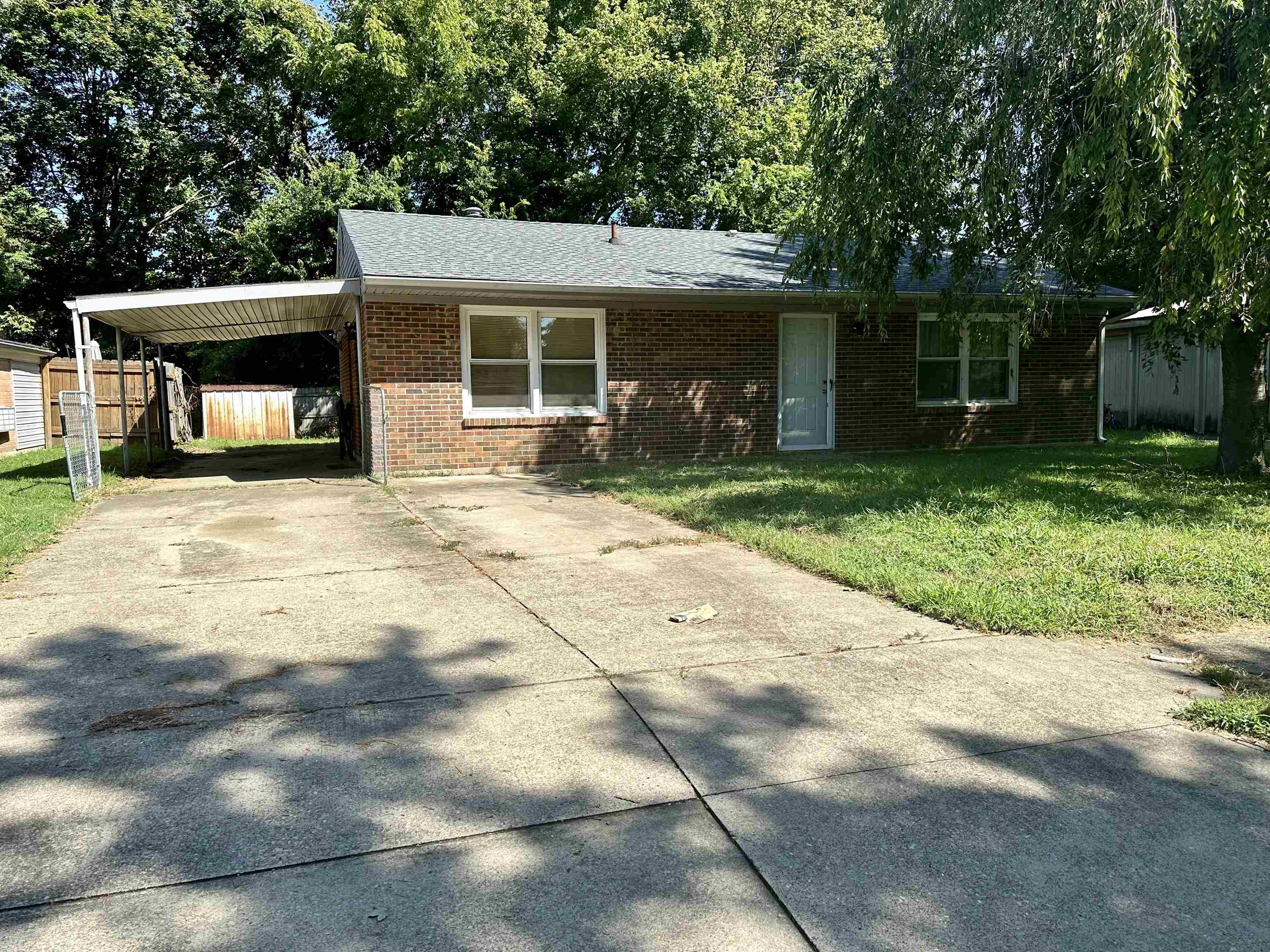 2915 Yosemite Drive, Owensboro, Kentucky 42301, 3 Bedrooms Bedrooms, ,1 BathroomBathrooms,Single Family Residence,For Sale,Yosemite Drive,87839