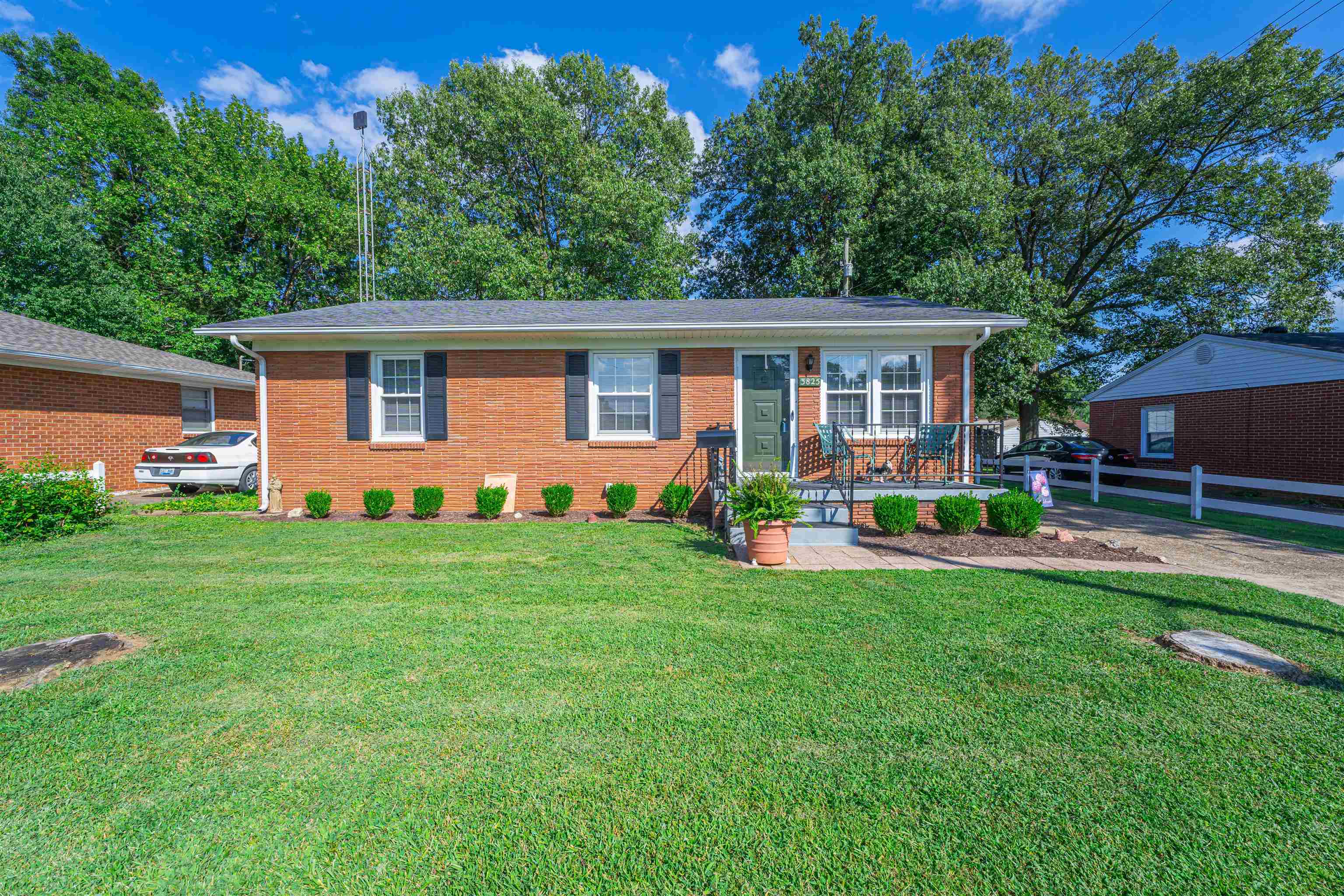 3825 Steele Drive, Owensboro, Kentucky 42303, 3 Bedrooms Bedrooms, ,1 BathroomBathrooms,Single Family Residence,For Sale,Steele Drive,87840