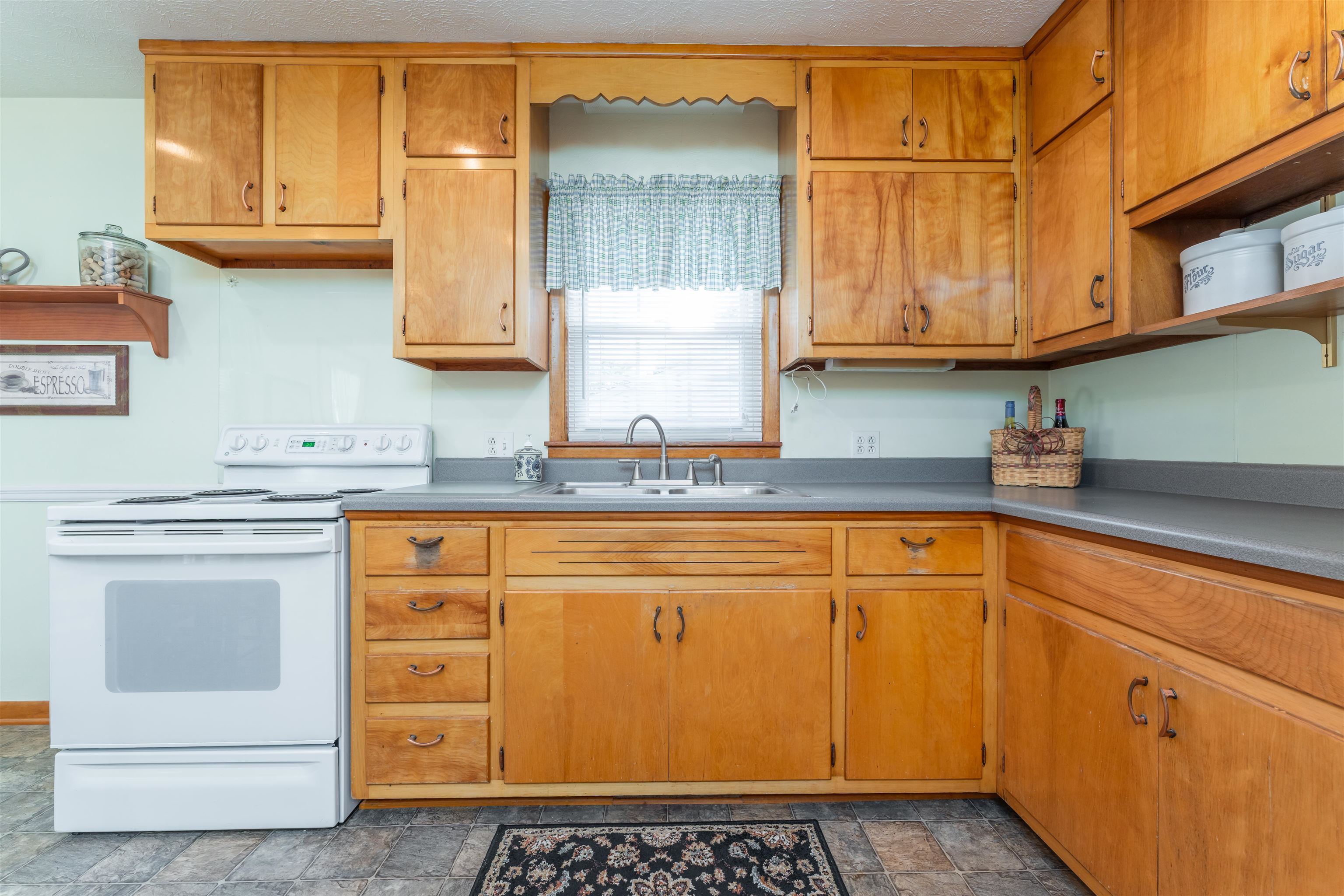 3825 Steele Drive, Owensboro, Kentucky 42303, 3 Bedrooms Bedrooms, ,1 BathroomBathrooms,Single Family Residence,For Sale,Steele Drive,87840