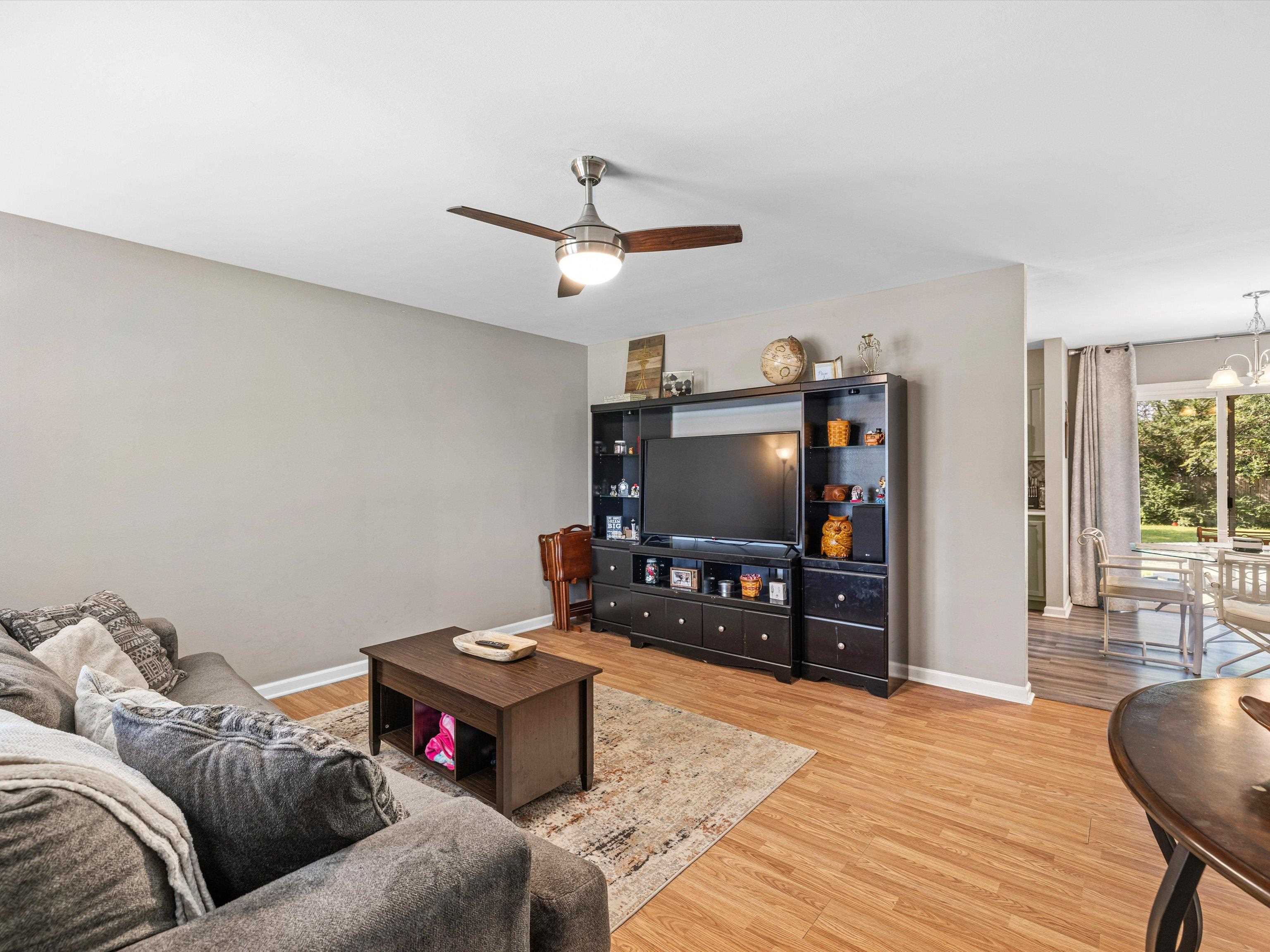 621 Amherst Drive, Owensboro, Kentucky 42303, 3 Bedrooms Bedrooms, ,1 BathroomBathrooms,Single Family Residence,For Sale,Amherst Drive,87846
