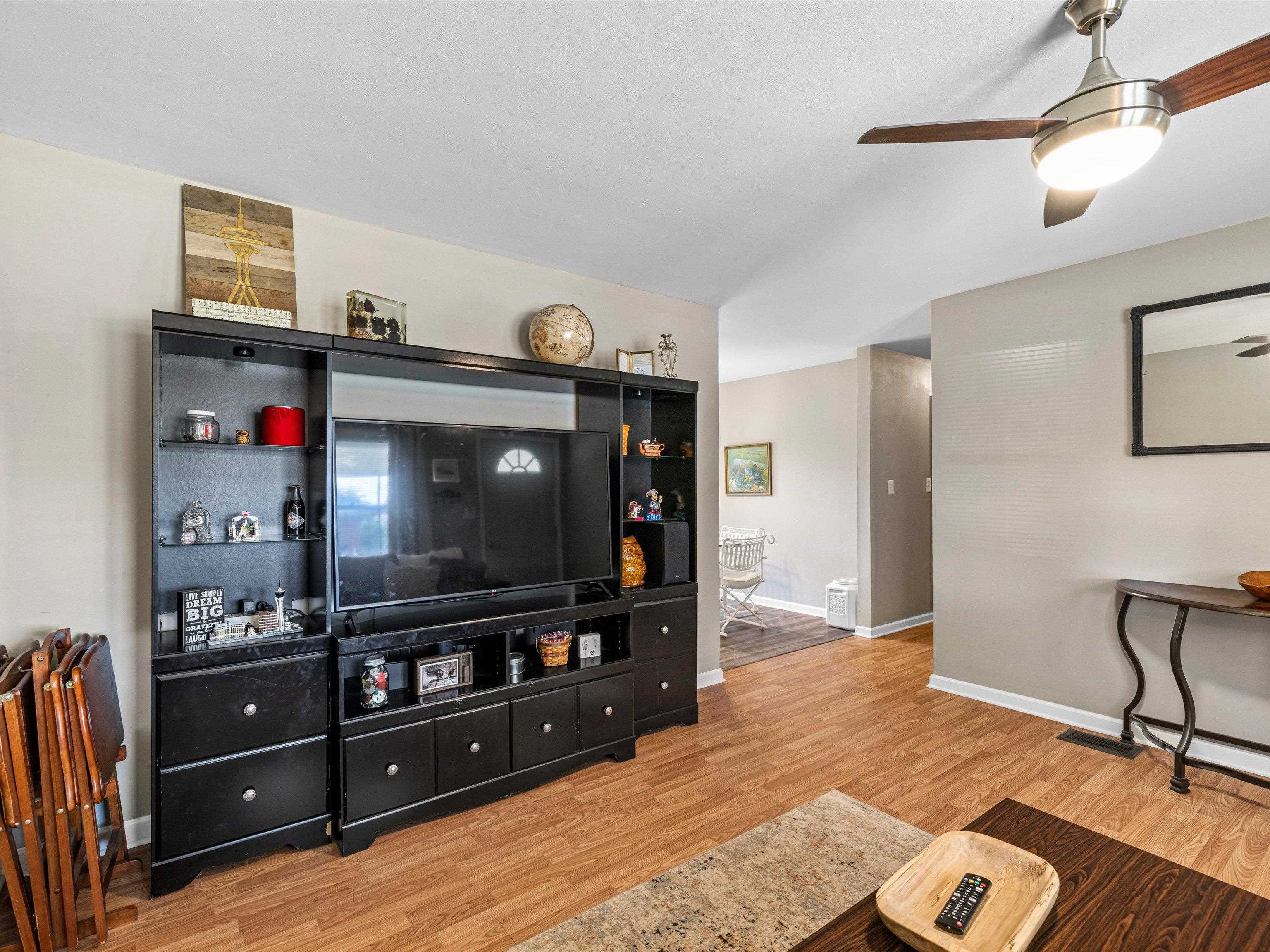 621 Amherst Drive, Owensboro, Kentucky 42303, 3 Bedrooms Bedrooms, ,1 BathroomBathrooms,Single Family Residence,For Sale,Amherst Drive,87846